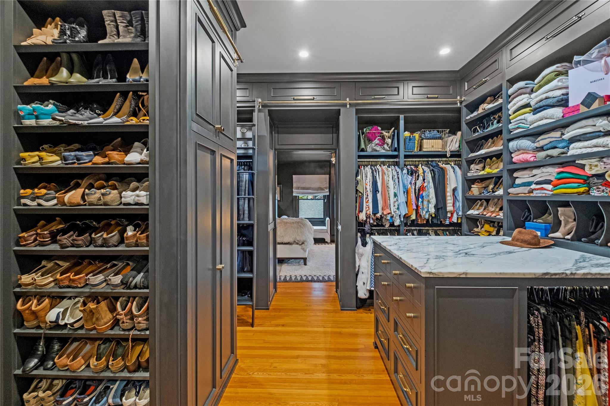 2100 The Plaza Road — Charlotte