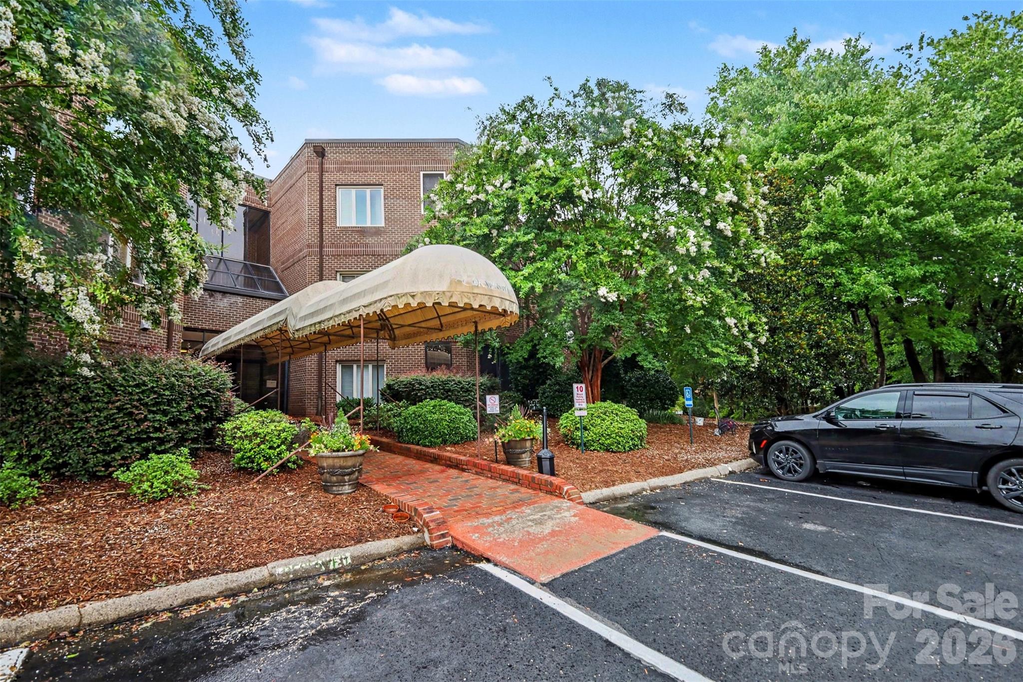 84 Lake Concord Road NE #M — Concord