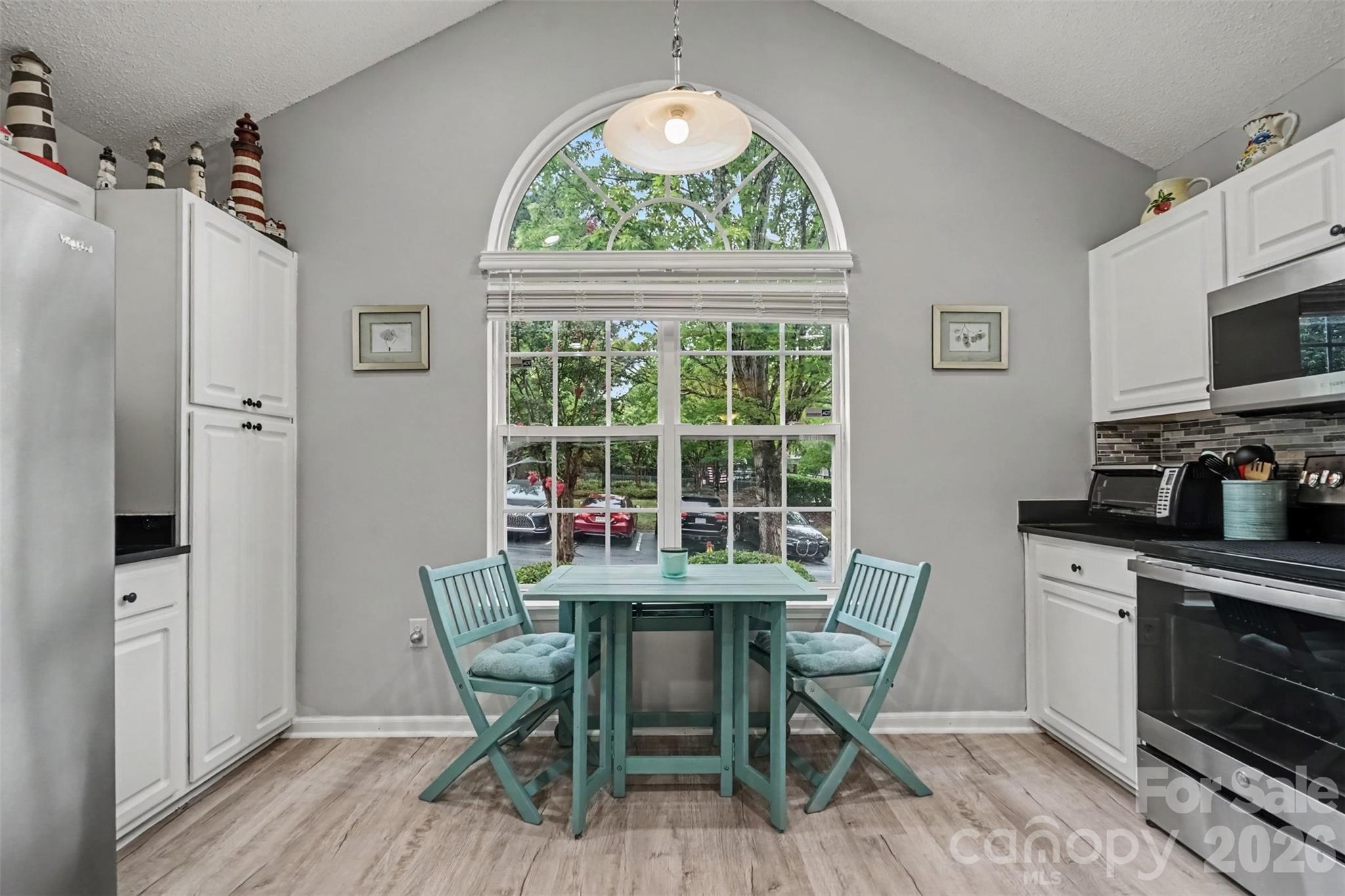 927 Sparrows Nest Lane — Charlotte