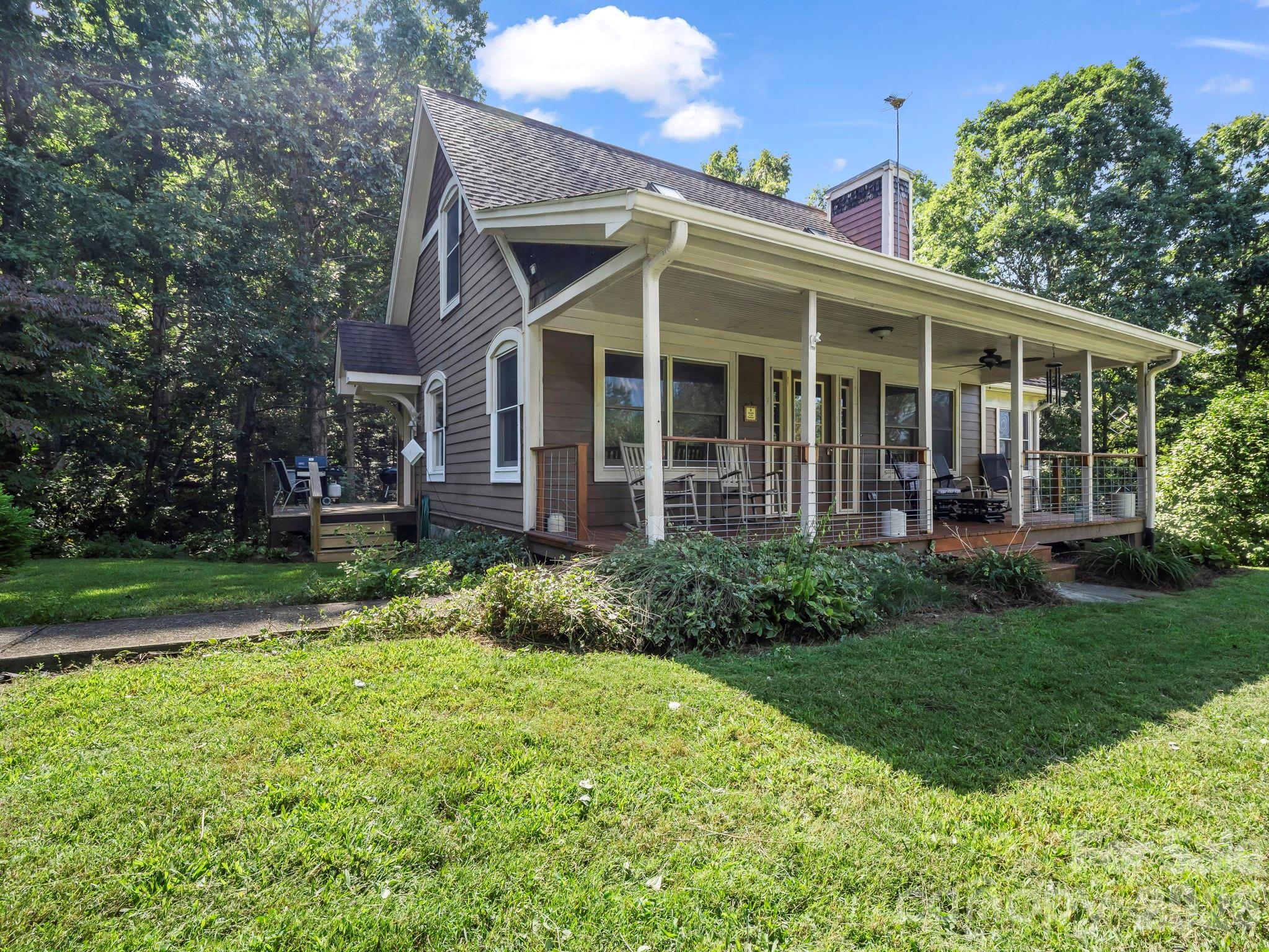 382 First Broad Drive — Bostic
