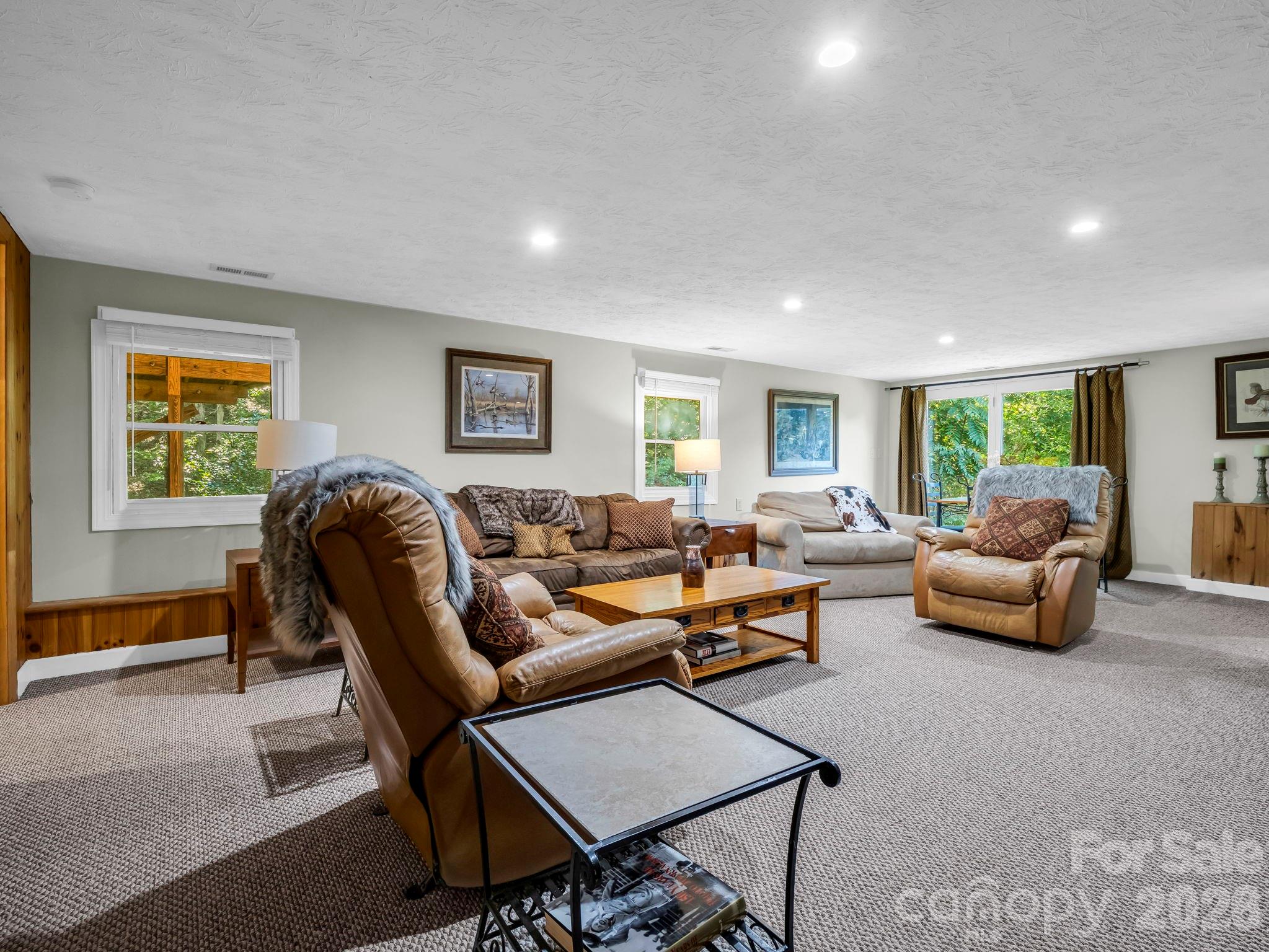 382 First Broad Drive — Bostic