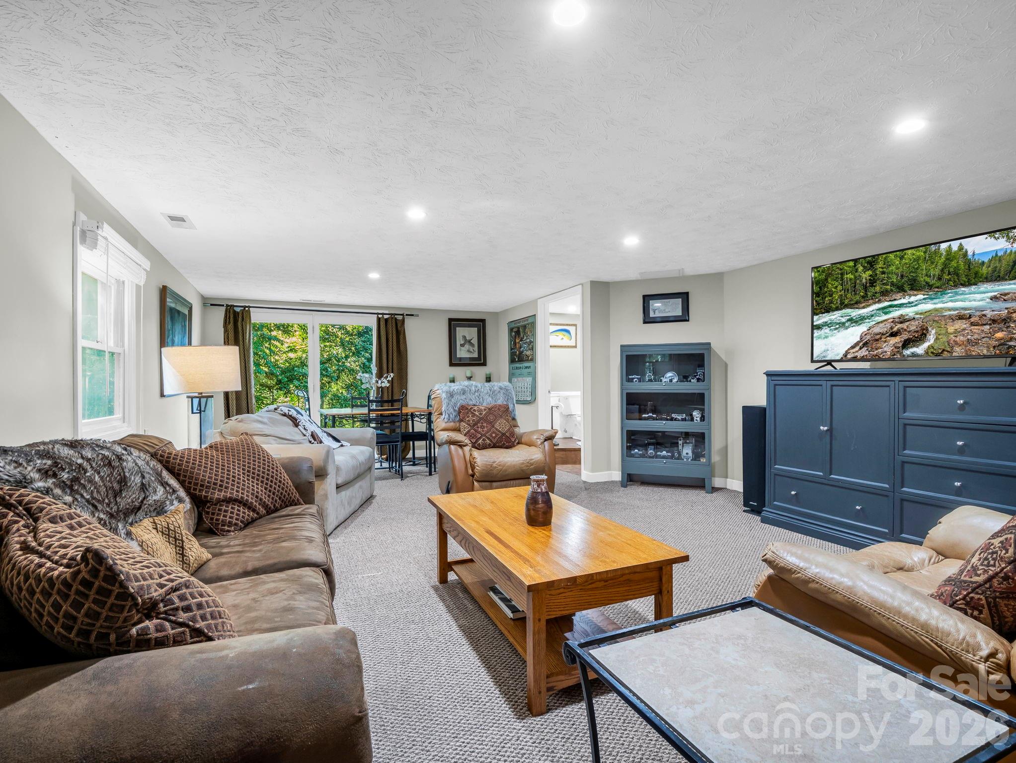 382 First Broad Drive — Bostic