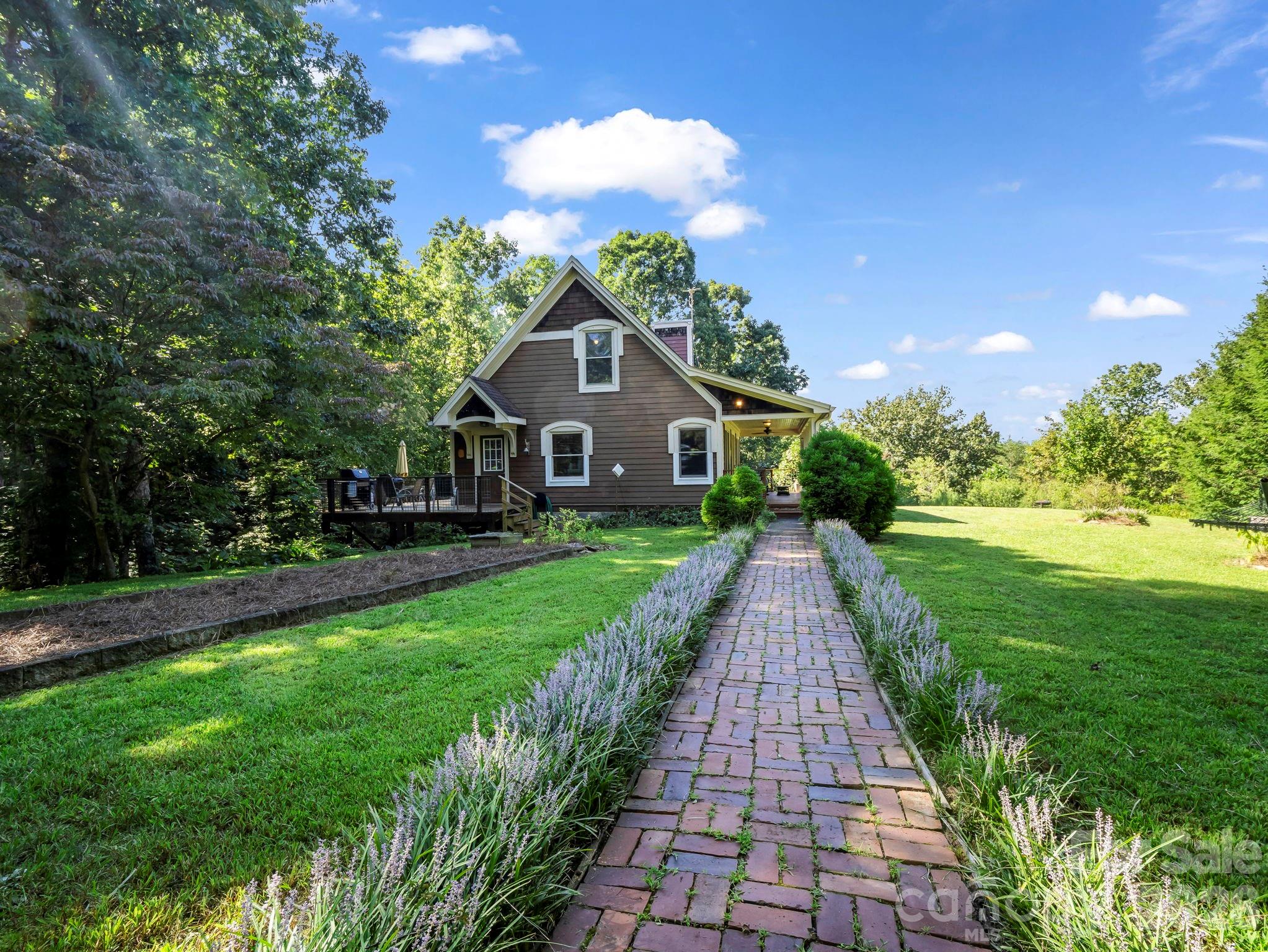382 First Broad Drive — Bostic