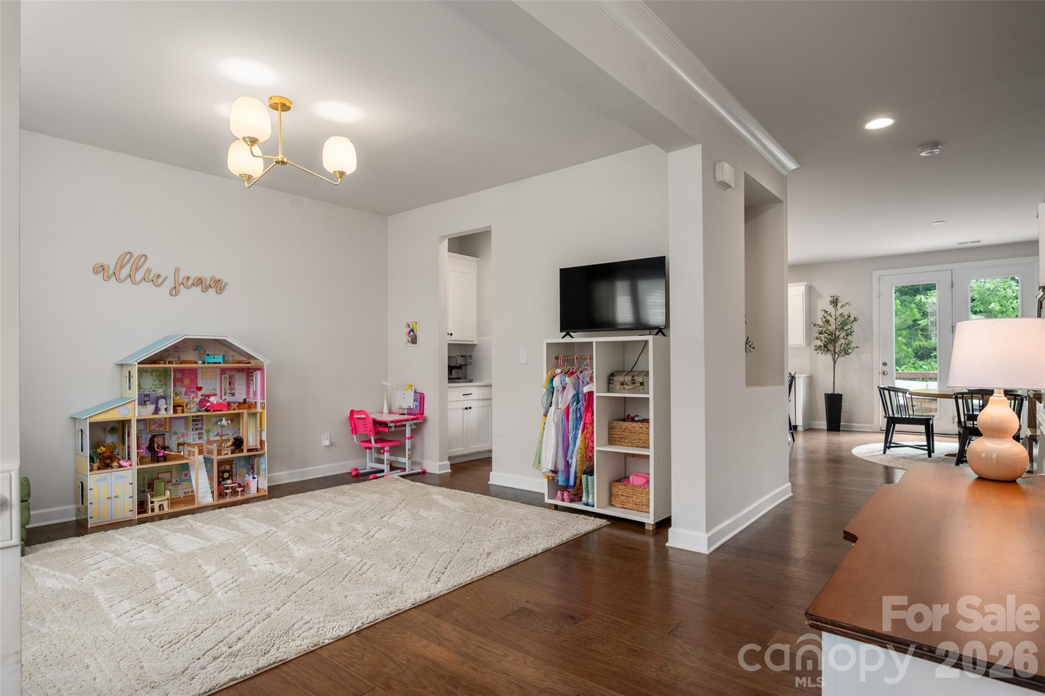 438 Sandbar Point — Clover