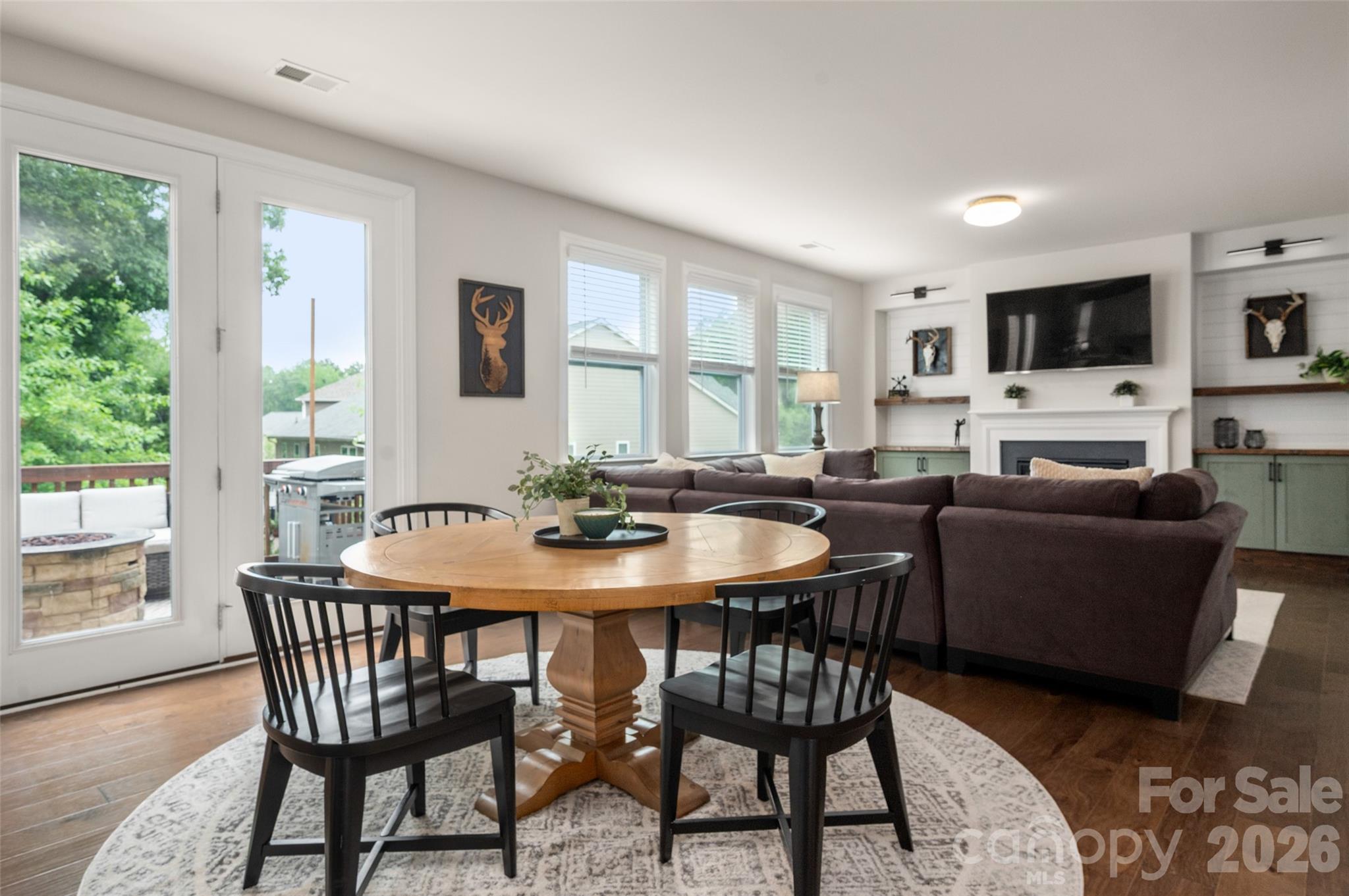438 Sandbar Point — Clover