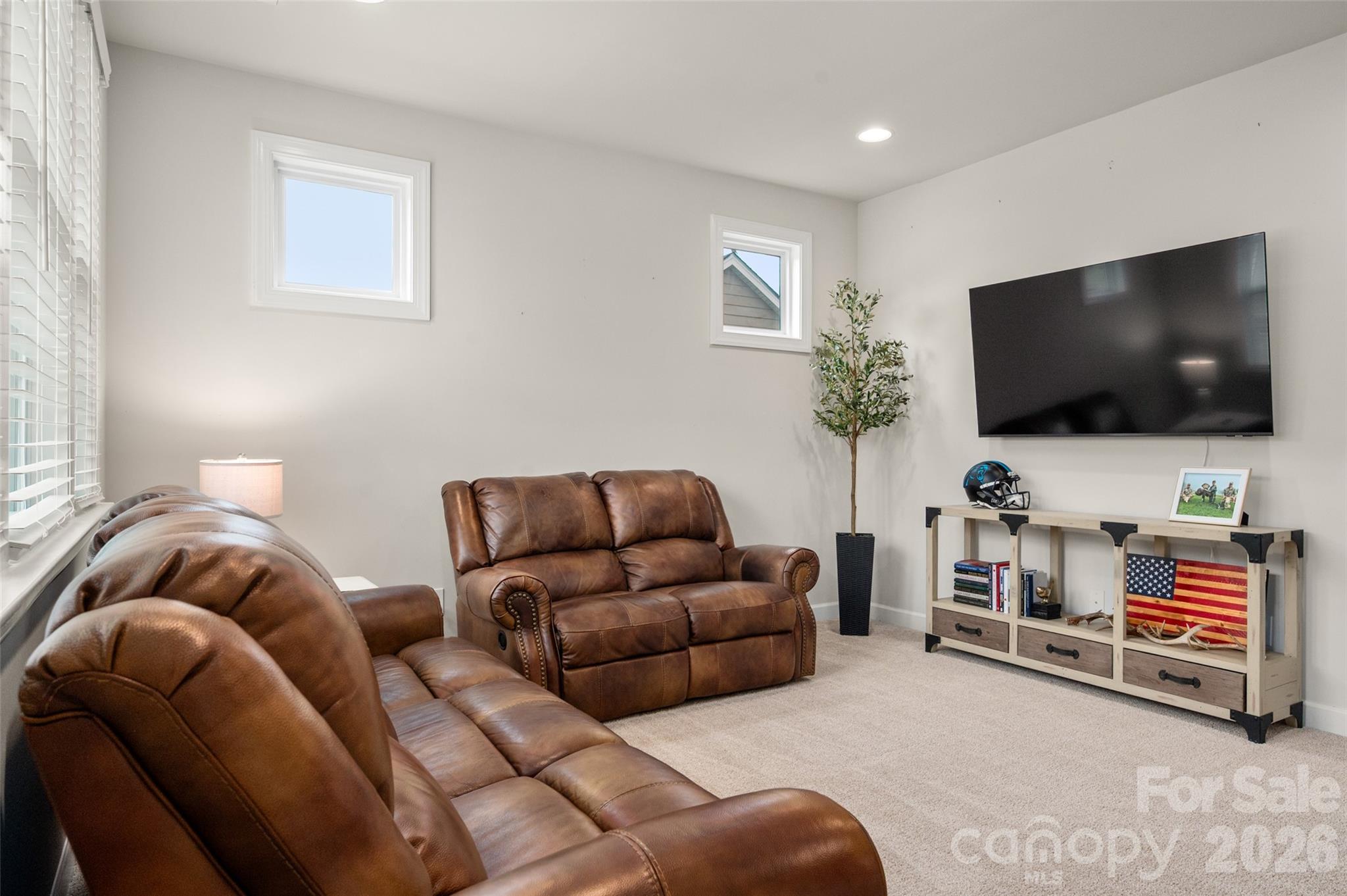 438 Sandbar Point — Clover