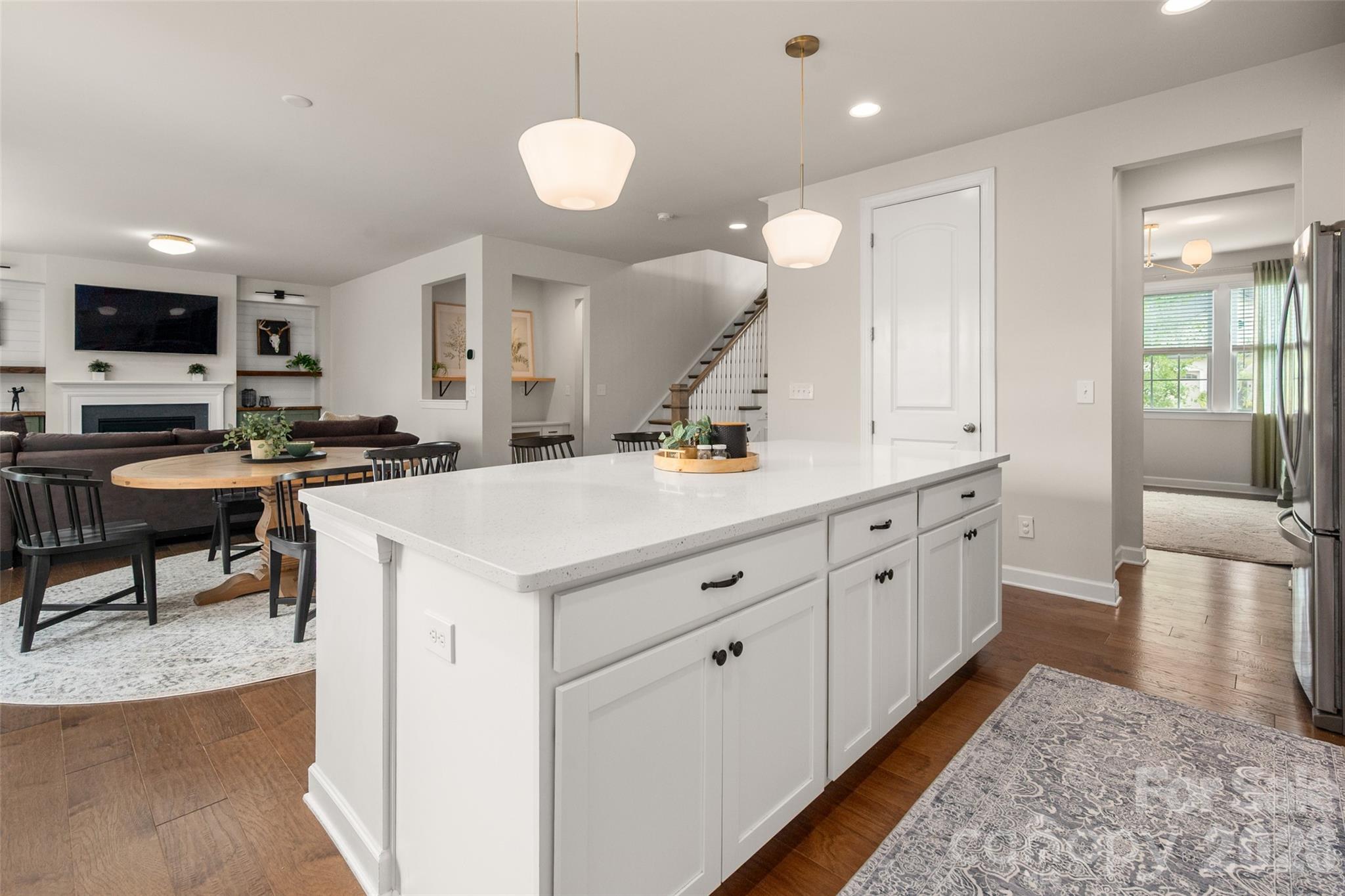 438 Sandbar Point — Clover