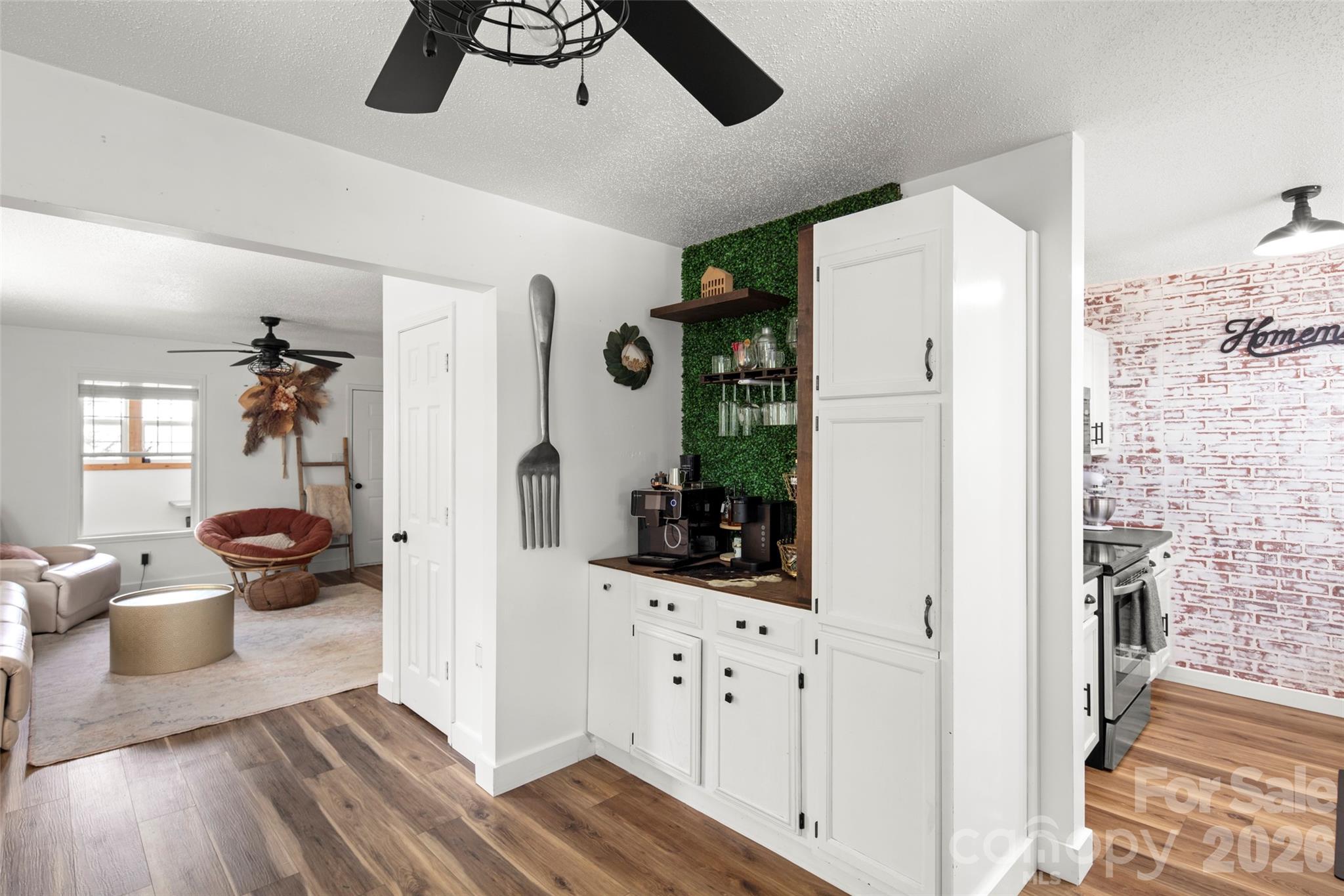 354 Boulder View Drive — Flat Rock