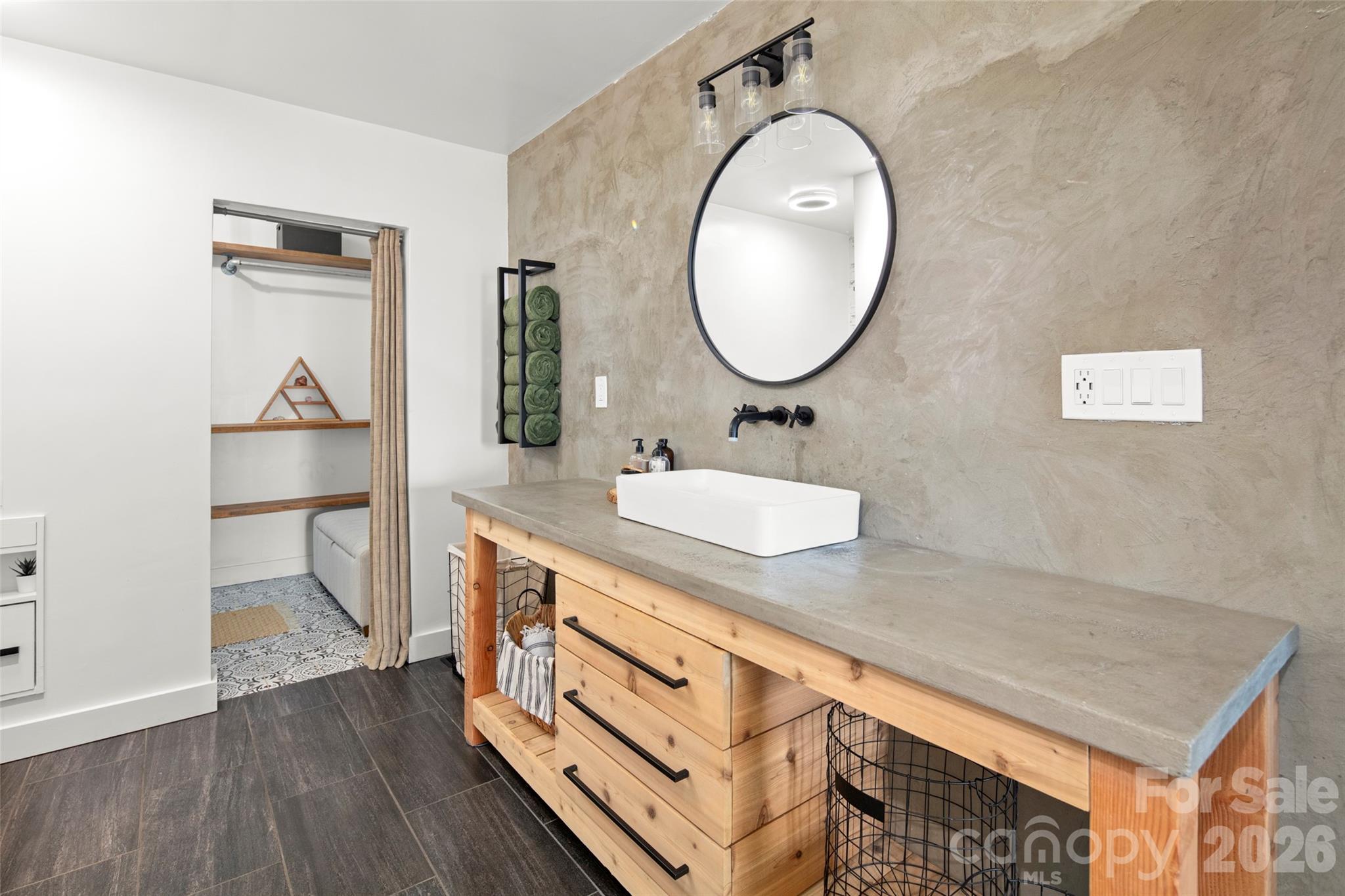354 Boulder View Drive — Flat Rock
