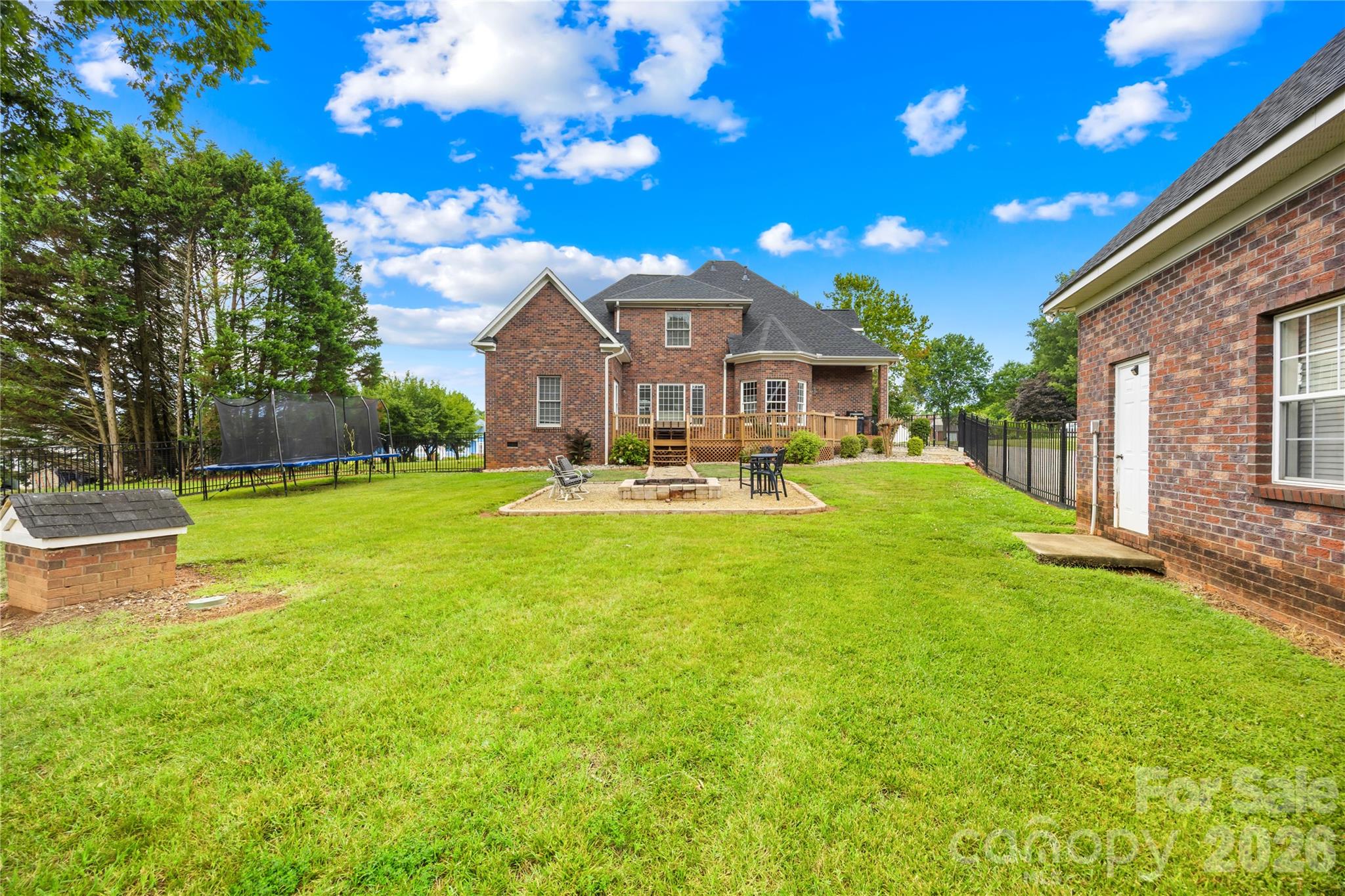 115 S Gibbs Road — Mooresville