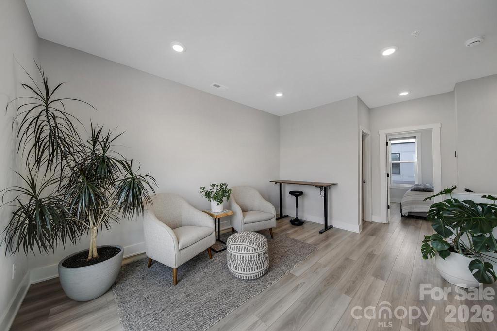 5007 Tiny Lane — Charlotte