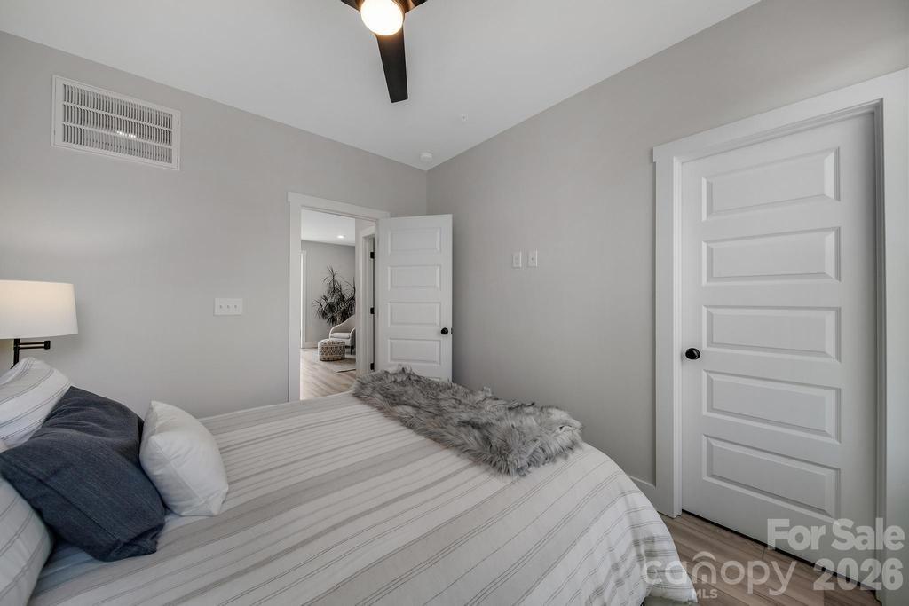 5007 Tiny Lane — Charlotte