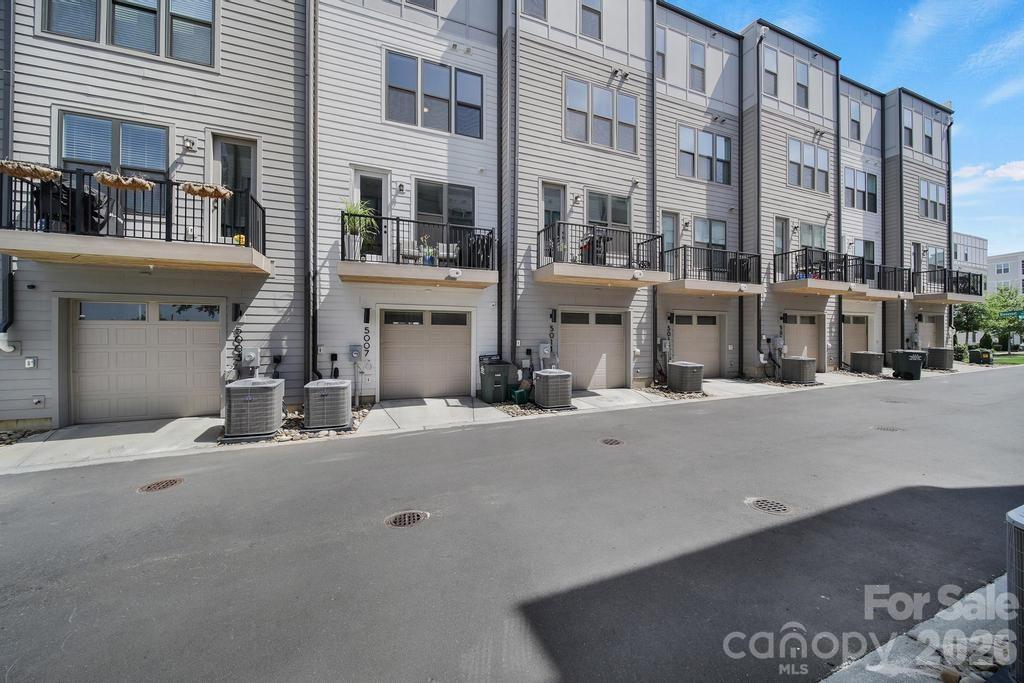5007 Tiny Lane — Charlotte