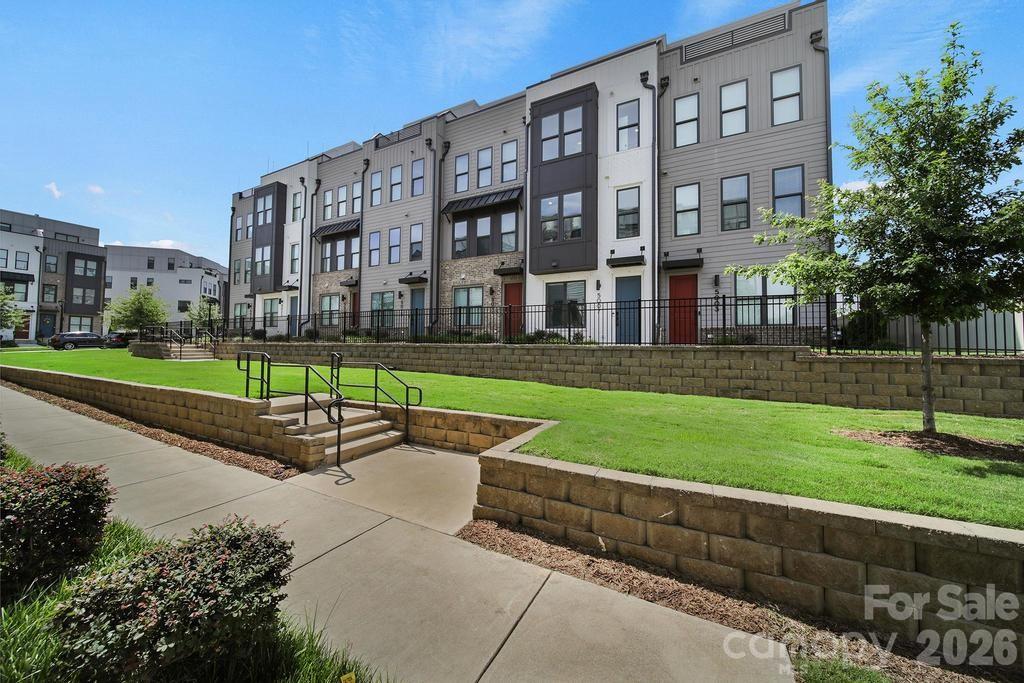 5007 Tiny Lane — Charlotte