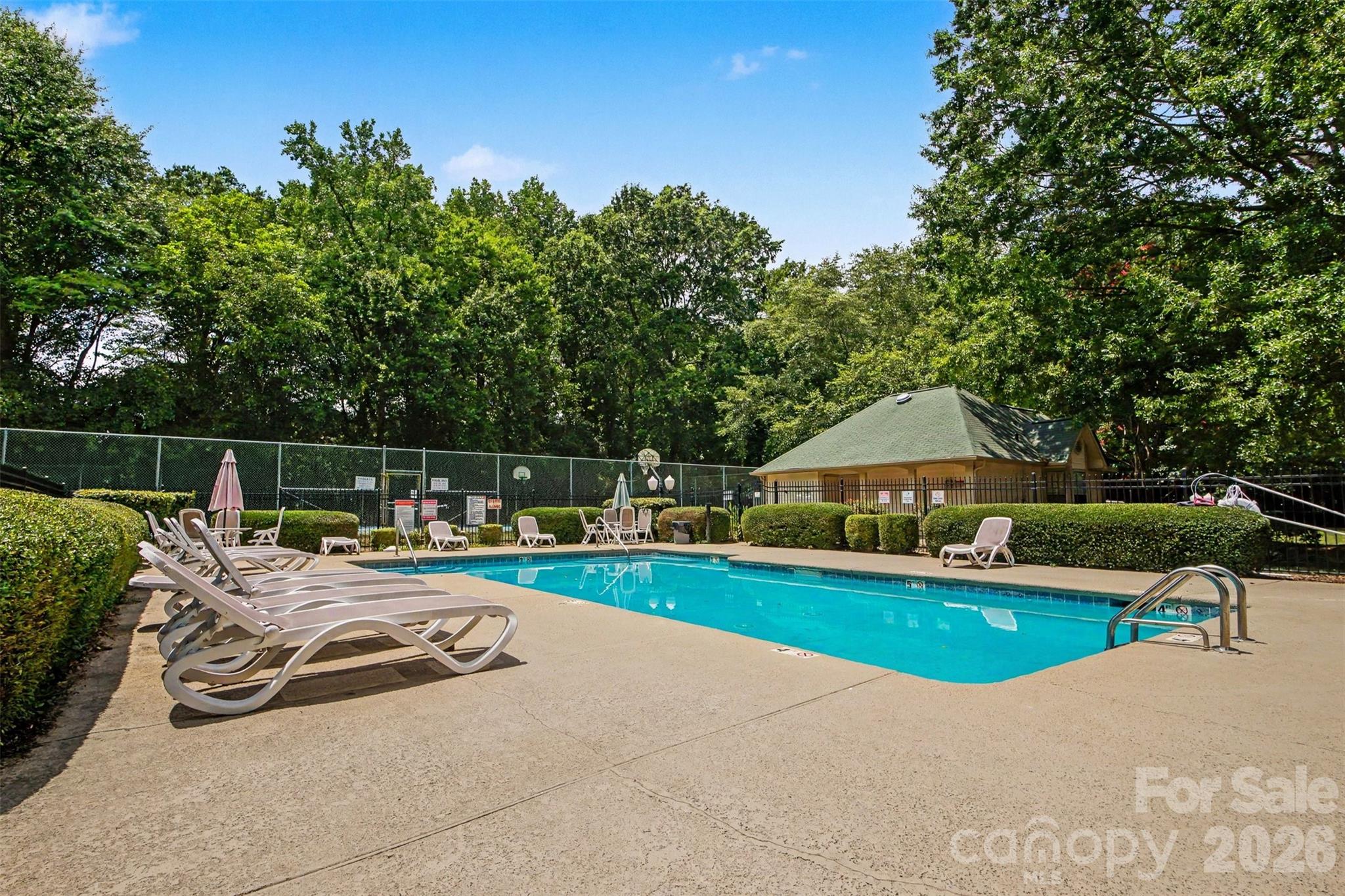 1001 Churchill Downs Court #E — Charlotte