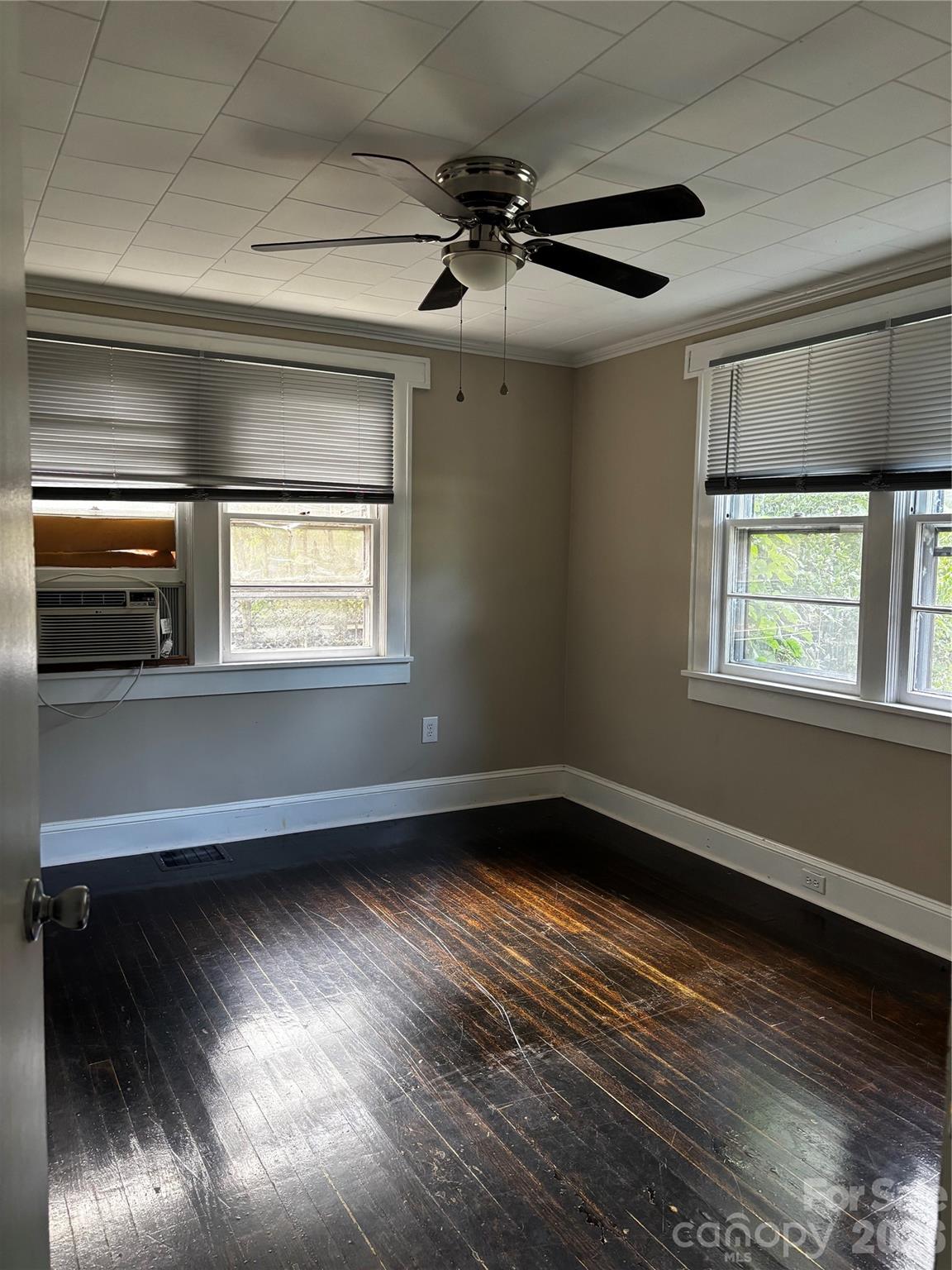 907 Maple Avenue — Salisbury