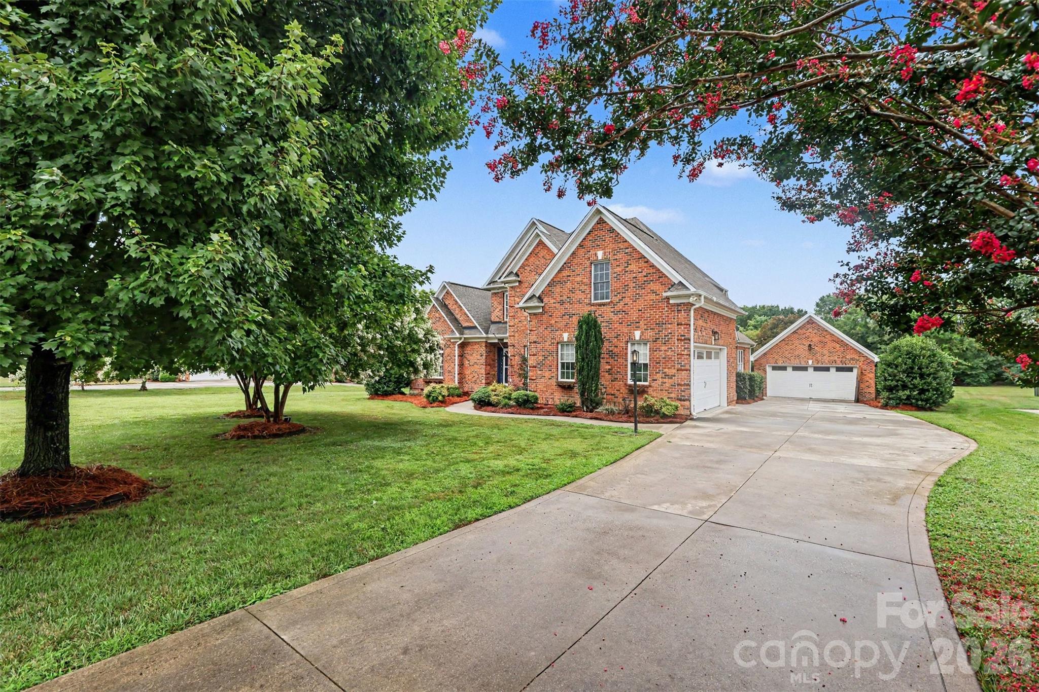 1004 Creekwalk Drive — Stanley