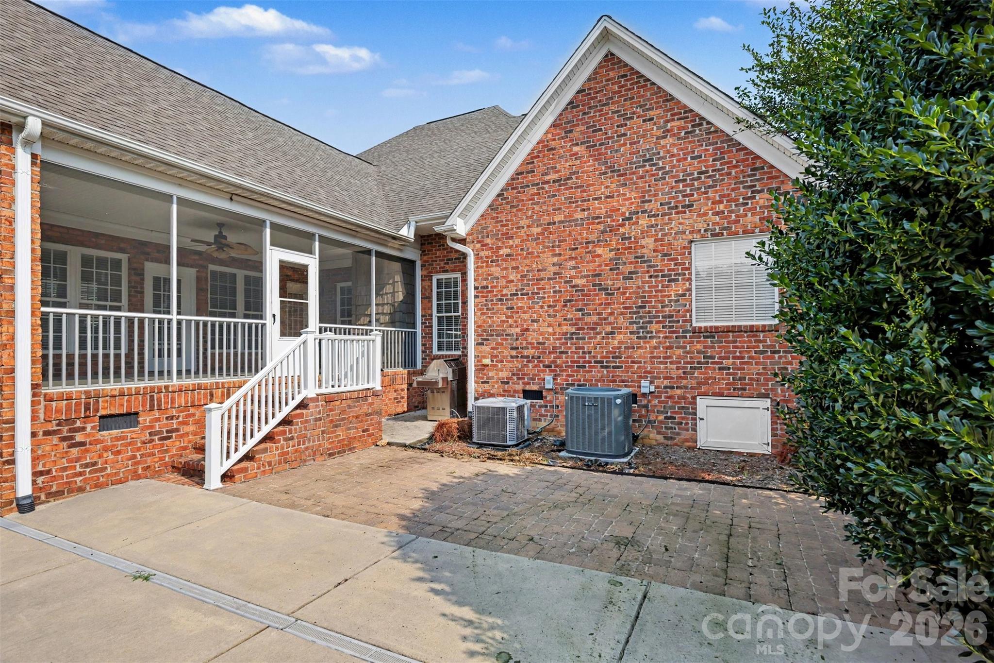 1004 Creekwalk Drive — Stanley