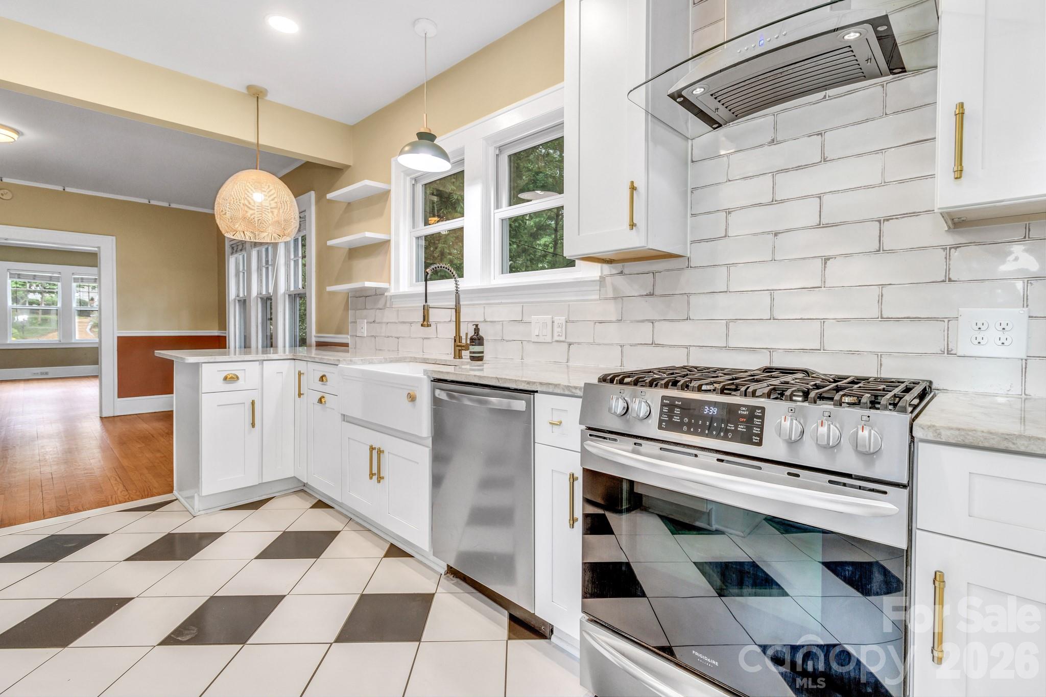 22 Fenner Avenue — Asheville