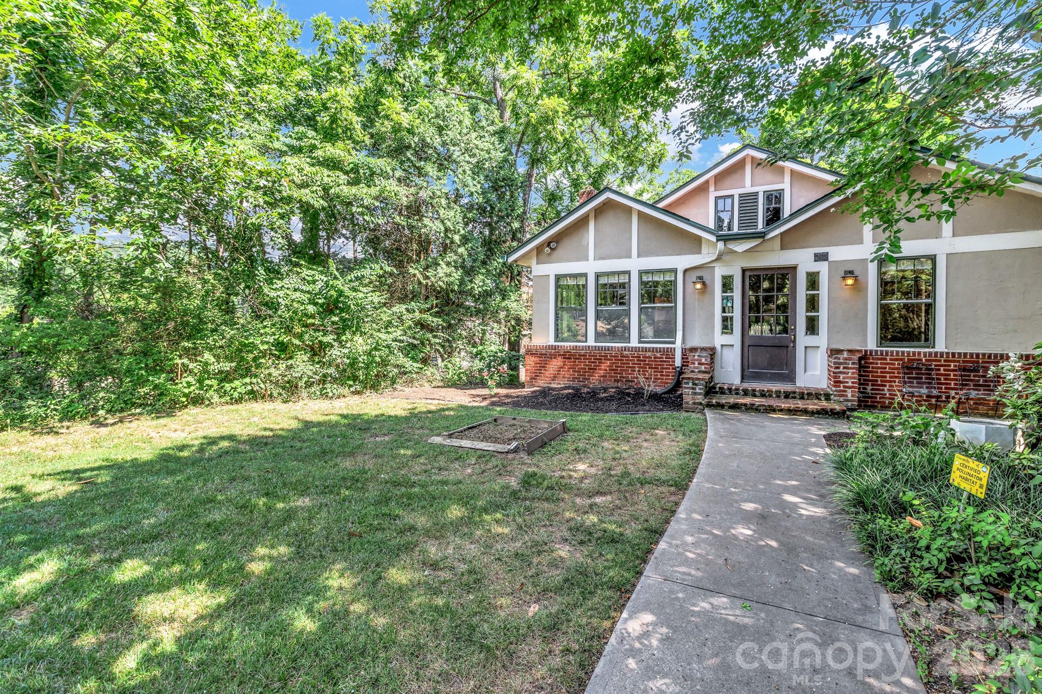 22 Fenner Avenue — Asheville