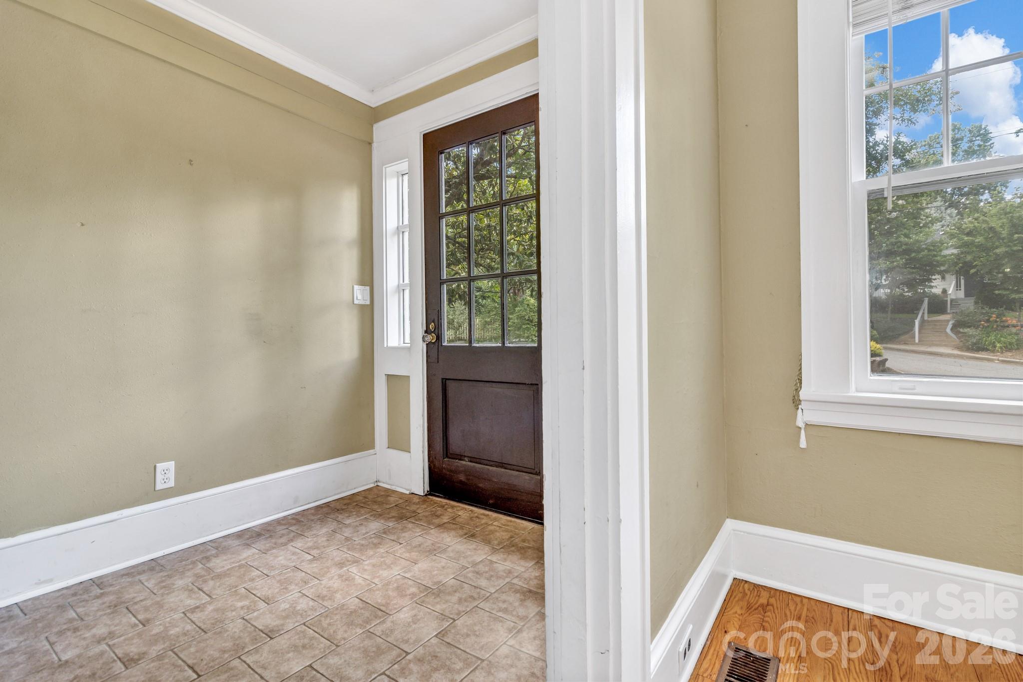 22 Fenner Avenue — Asheville