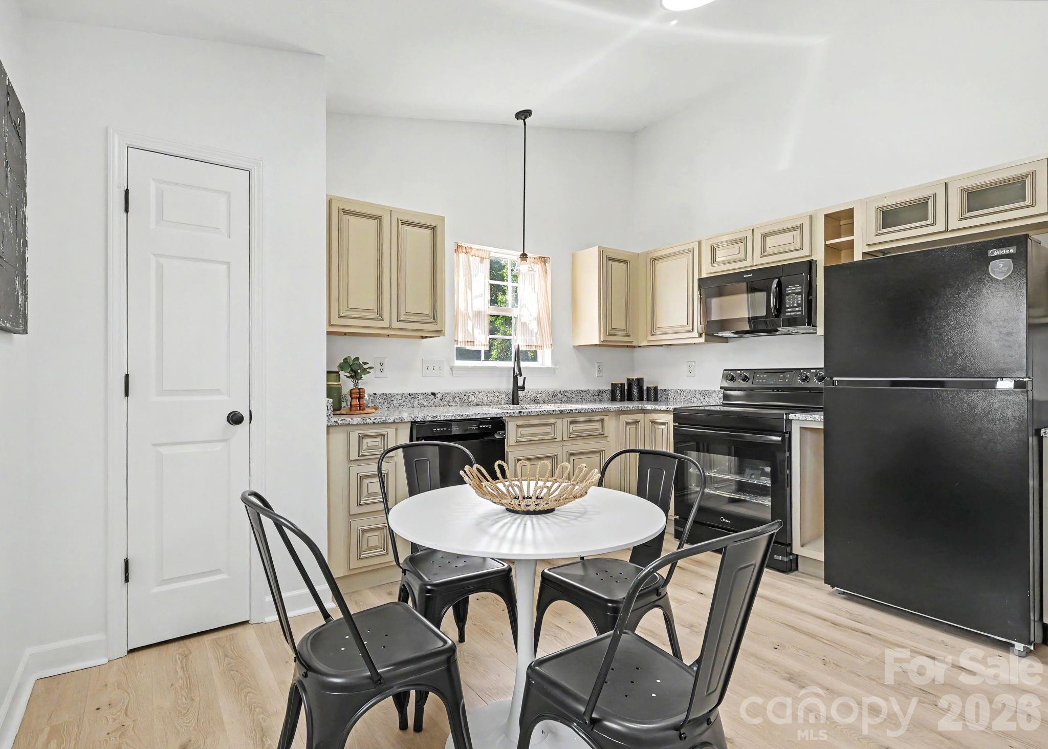 1745 Southwind Drive — Charlotte