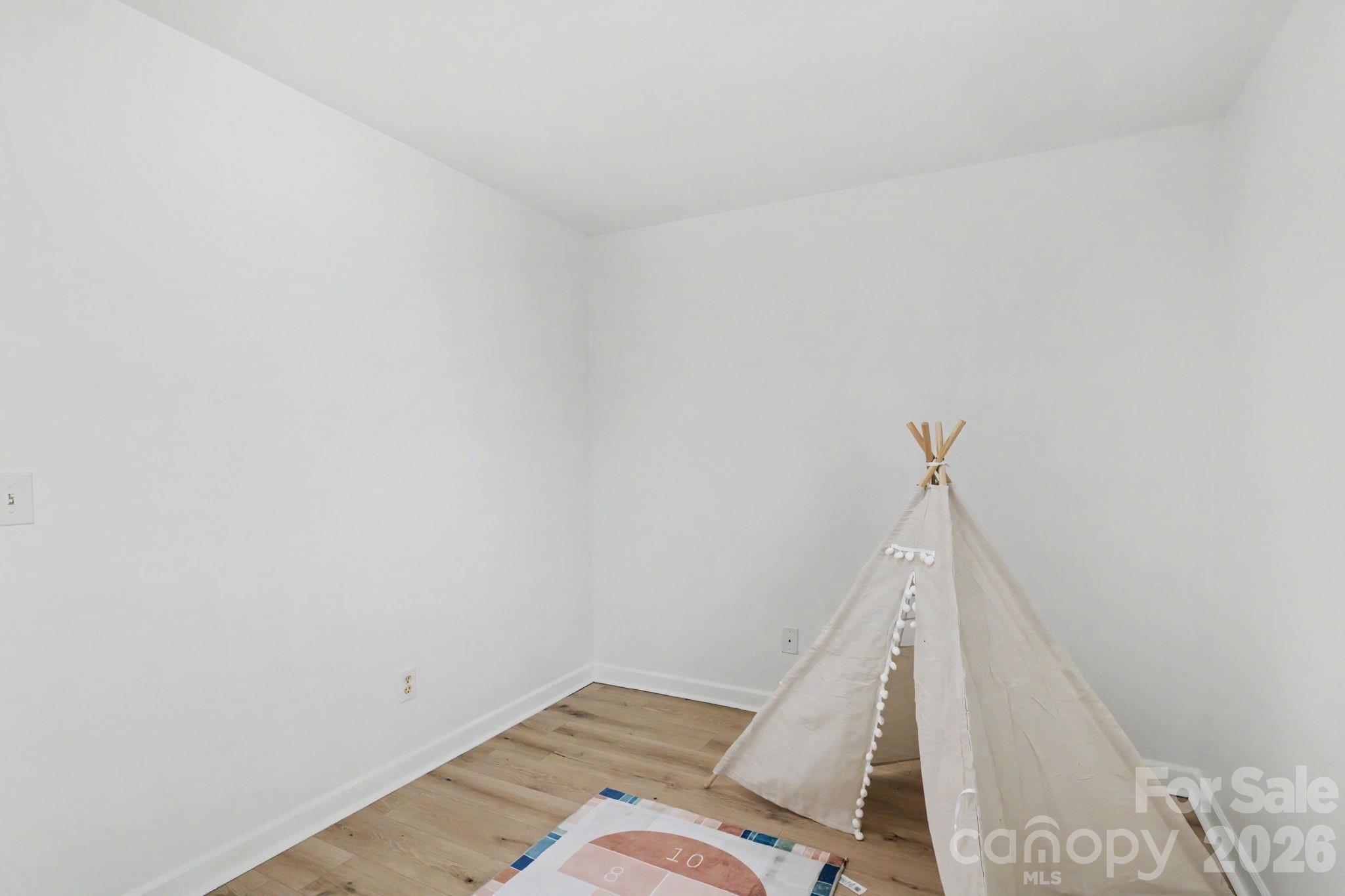 1745 Southwind Drive — Charlotte