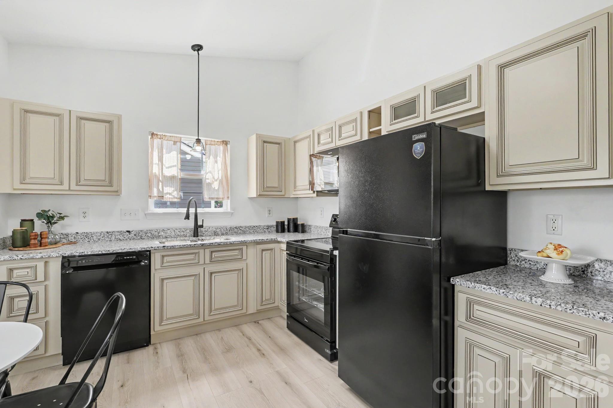 1745 Southwind Drive — Charlotte