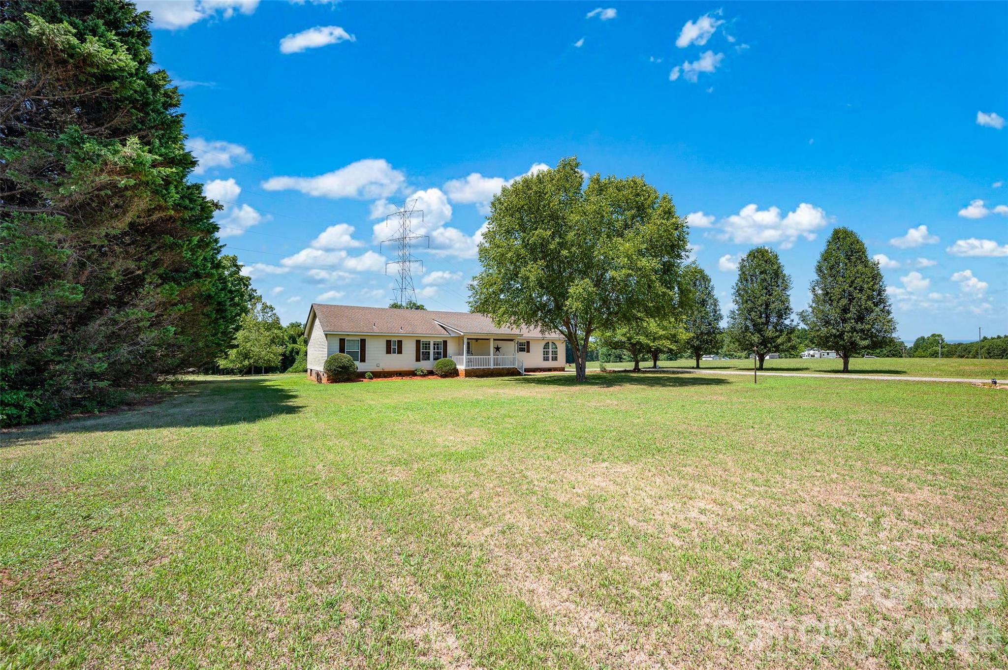 766 Midway Road — Statesville