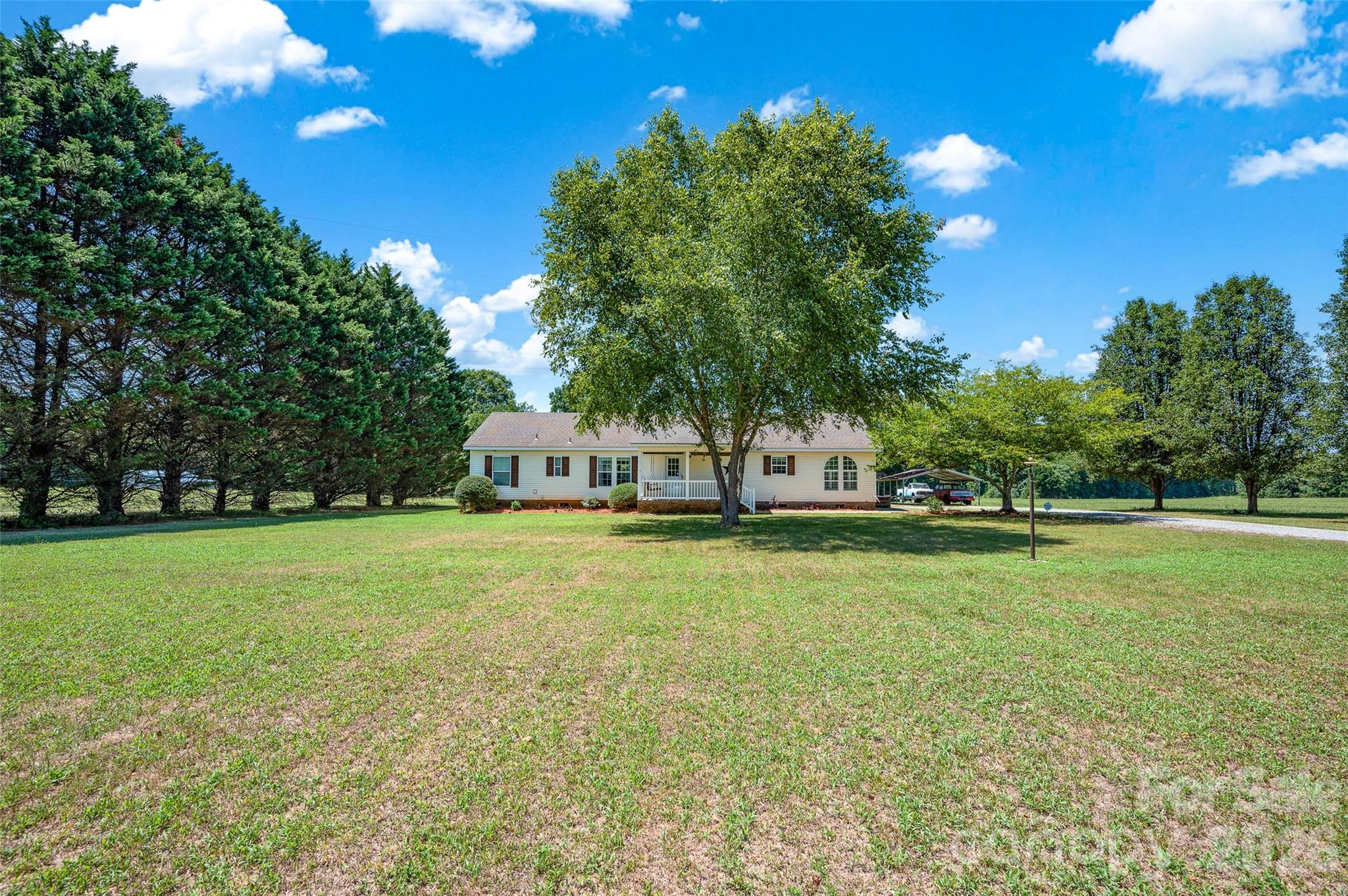 766 Midway Road — Statesville