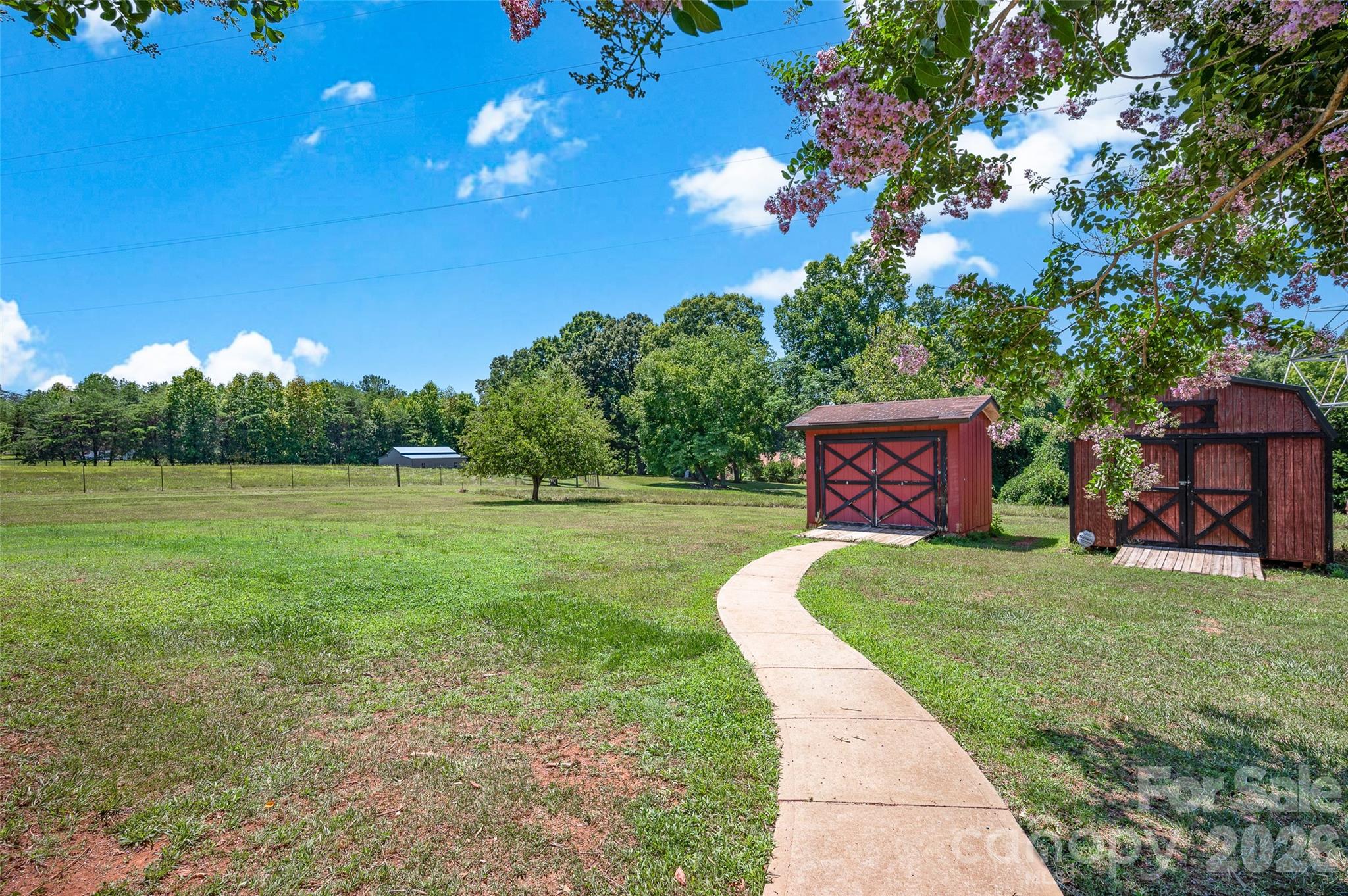 766 Midway Road — Statesville