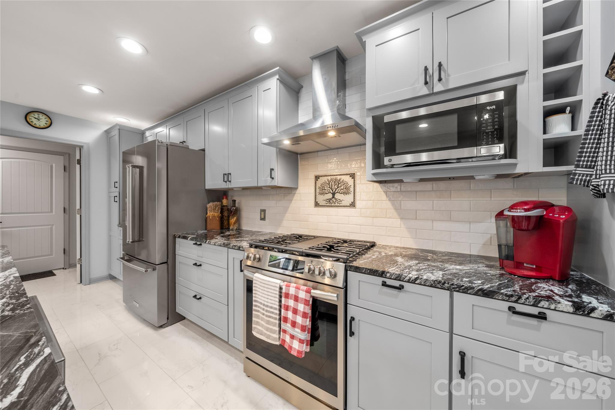 106 Deerlake Drive — Asheville