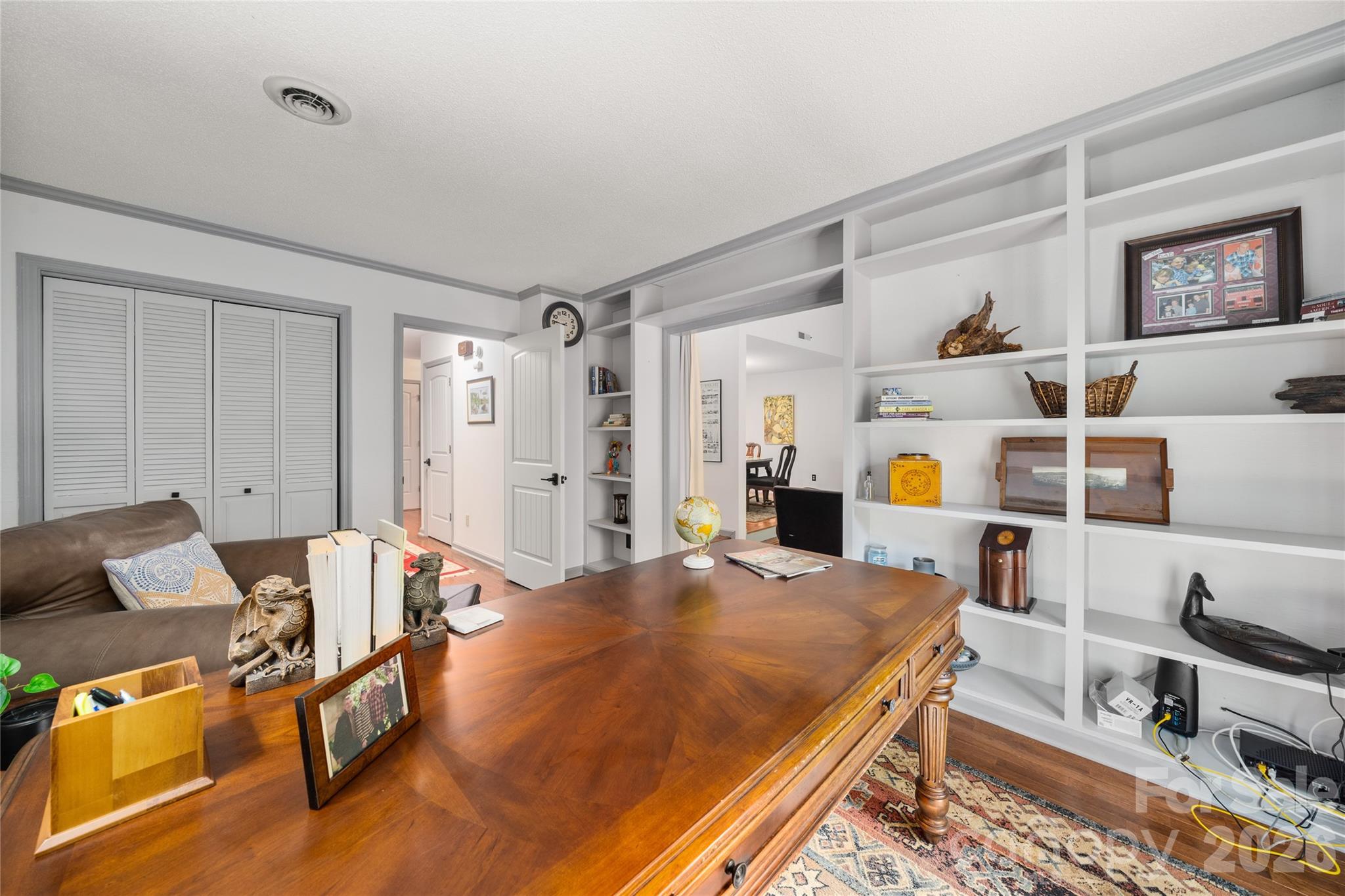 106 Deerlake Drive — Asheville