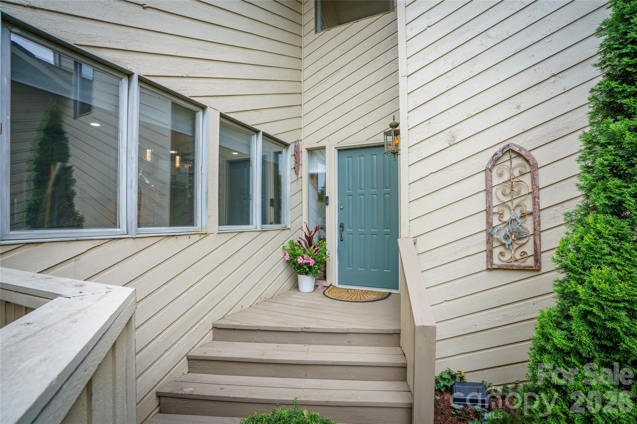 106 Deerlake Drive — Asheville