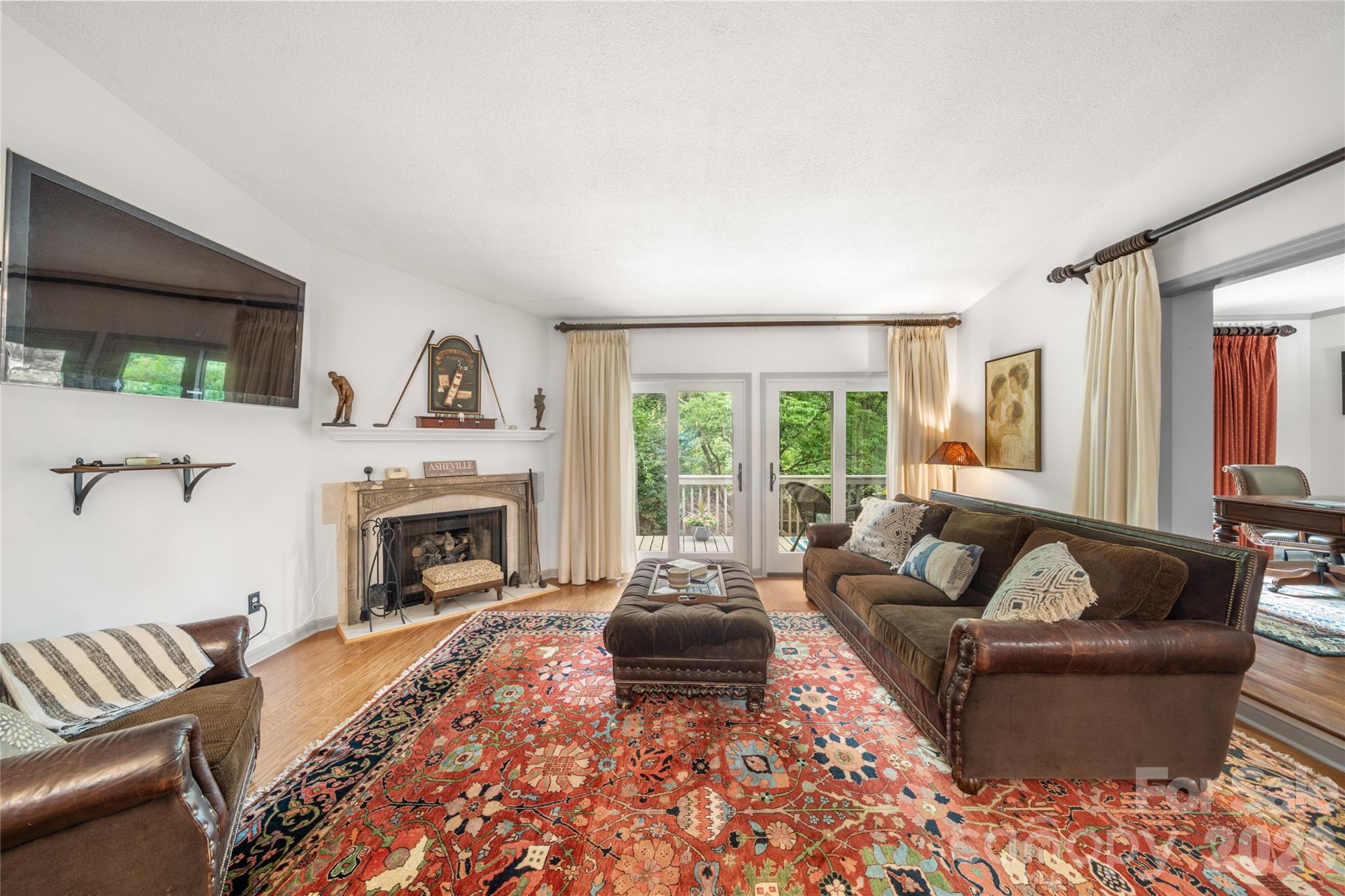 106 Deerlake Drive — Asheville