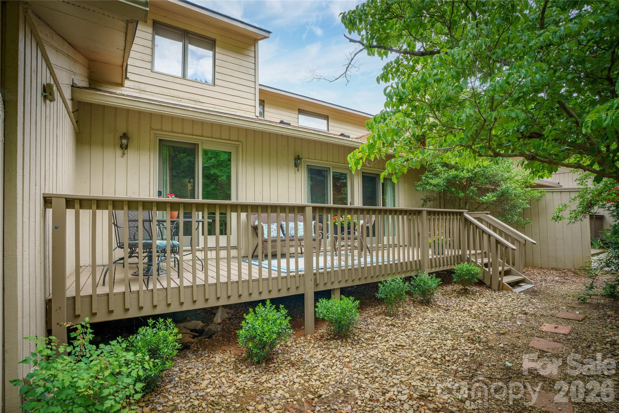 106 Deerlake Drive — Asheville