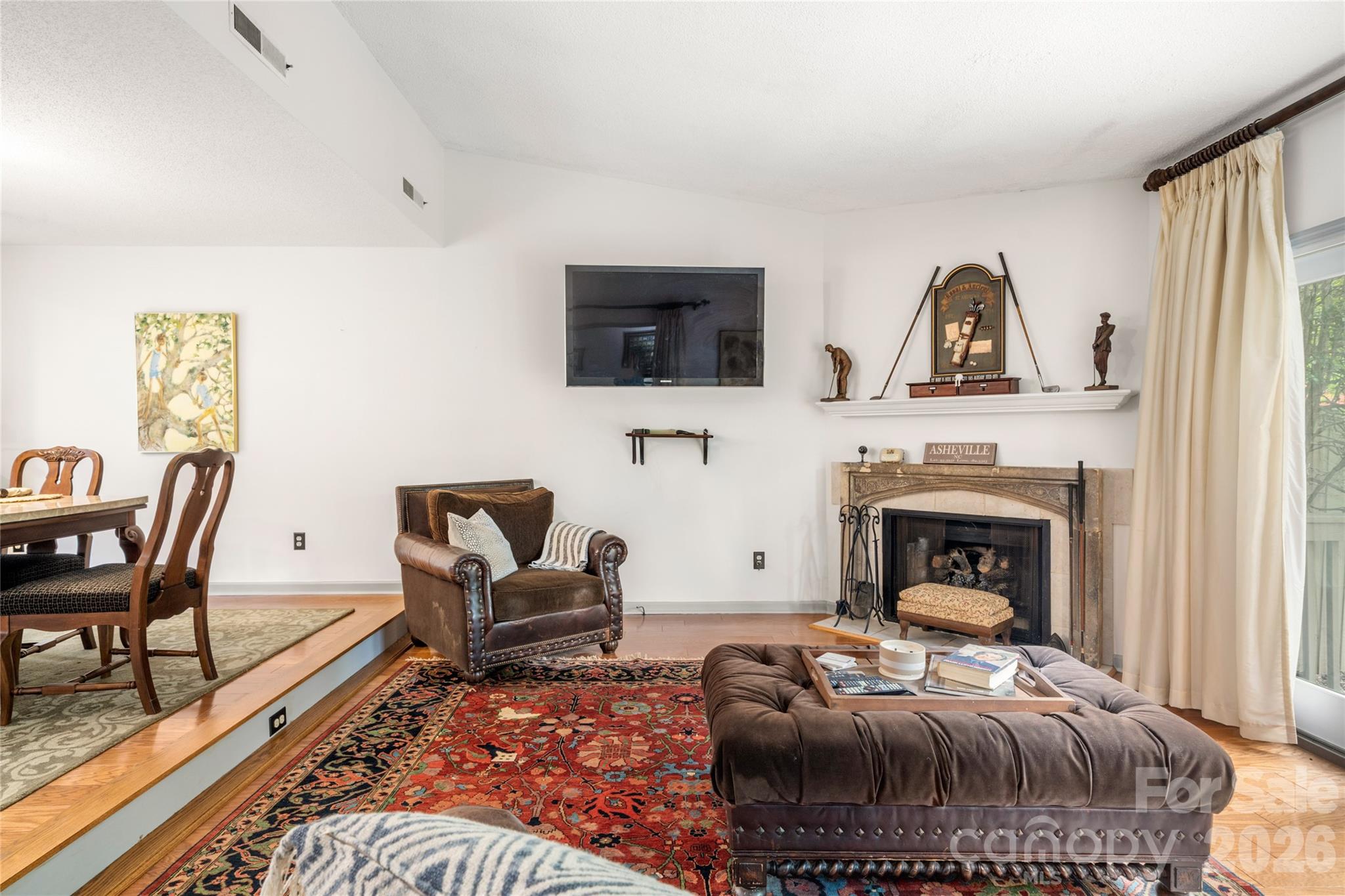 106 Deerlake Drive — Asheville