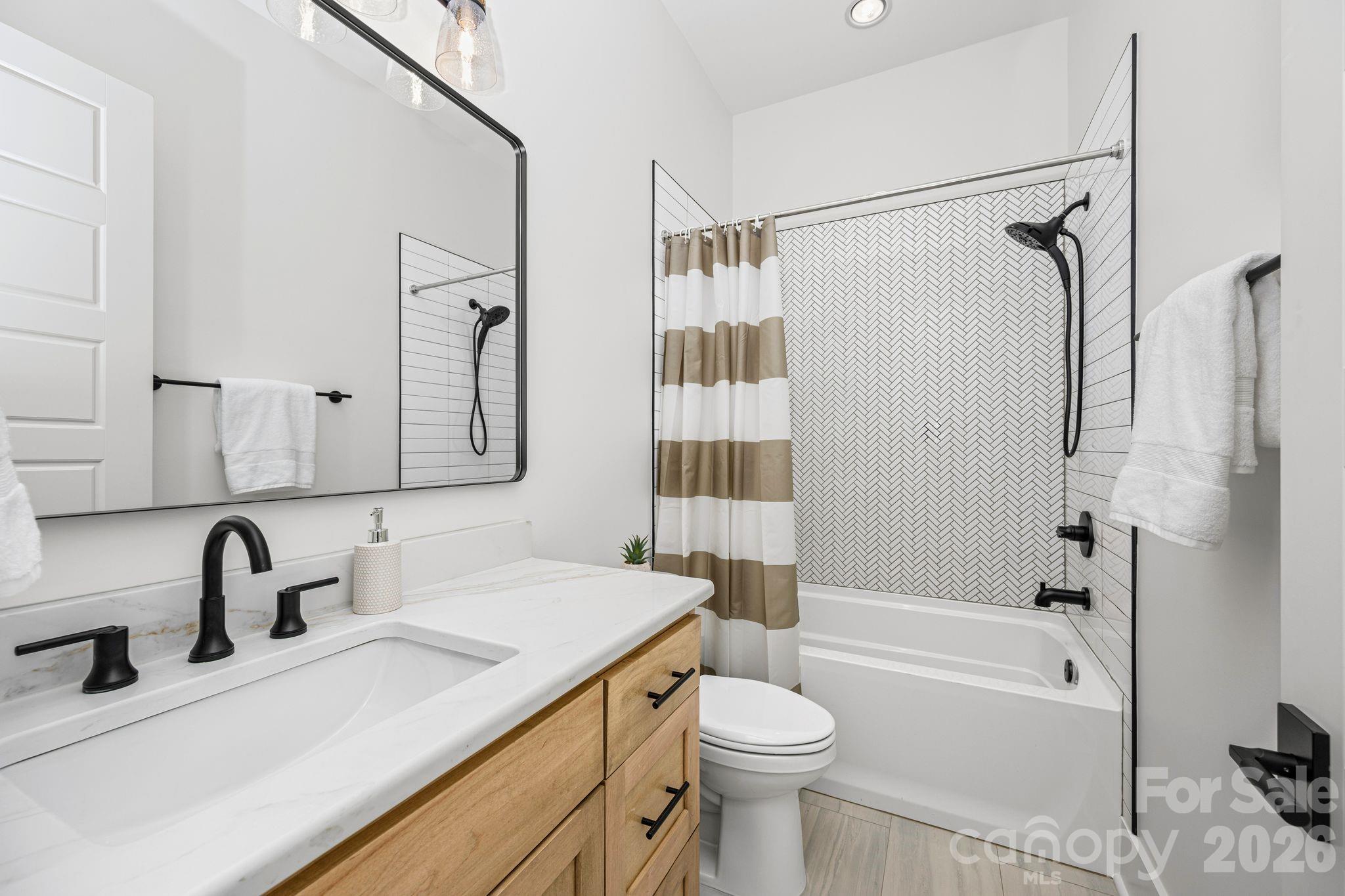 121 Juniper Road — Mooresville