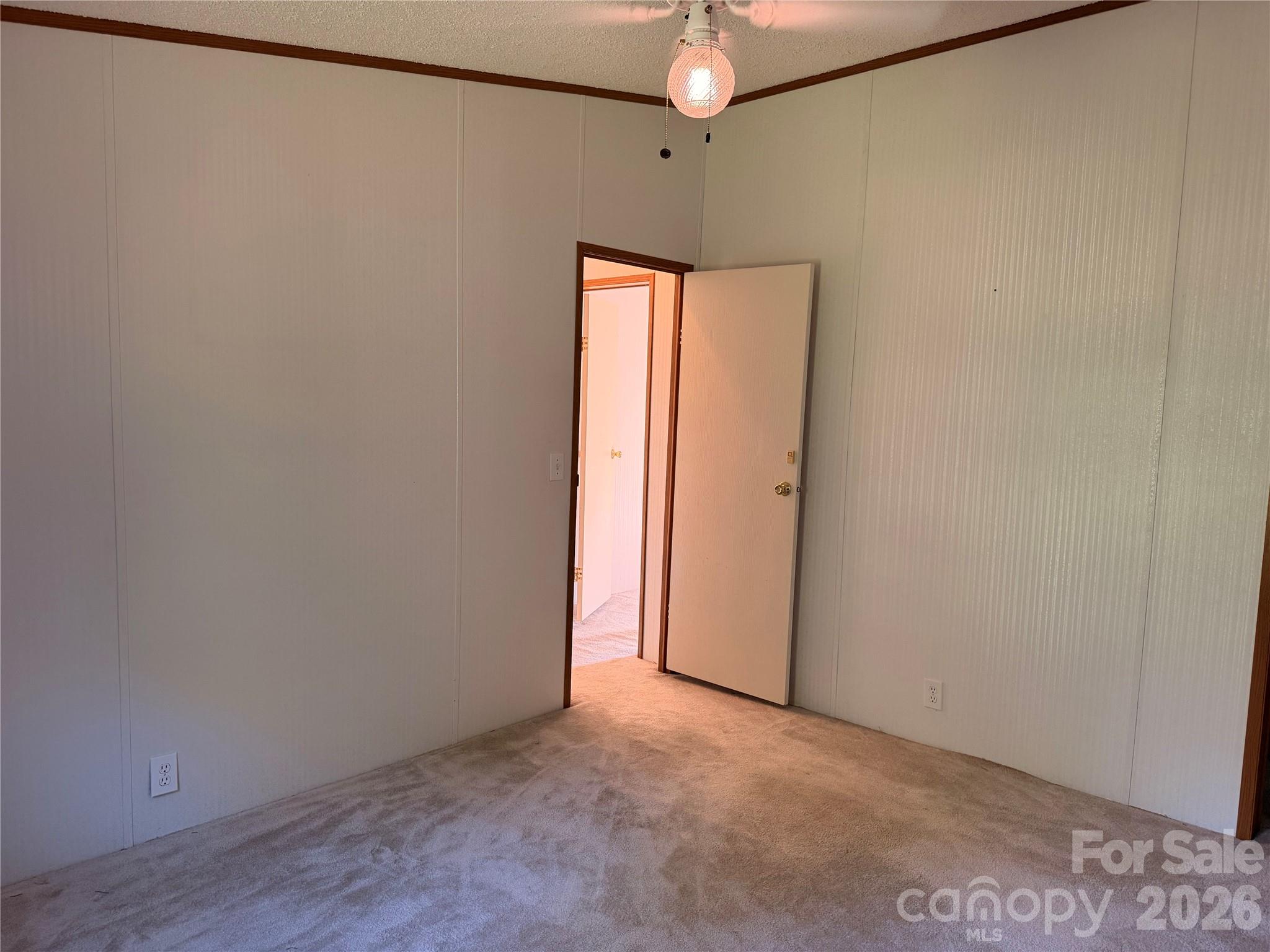4851 Mounira Avenue — Hickory