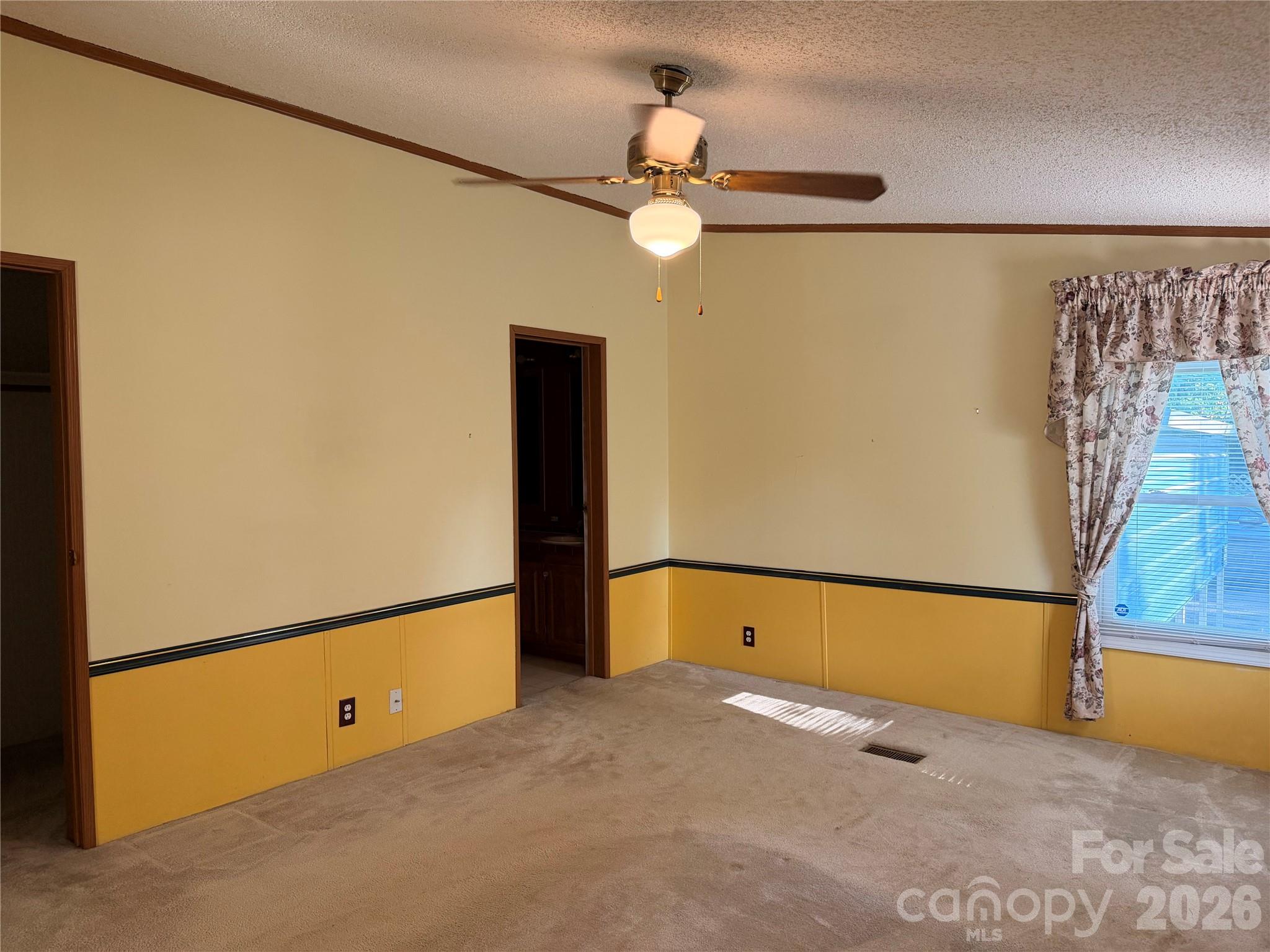 4851 Mounira Avenue — Hickory