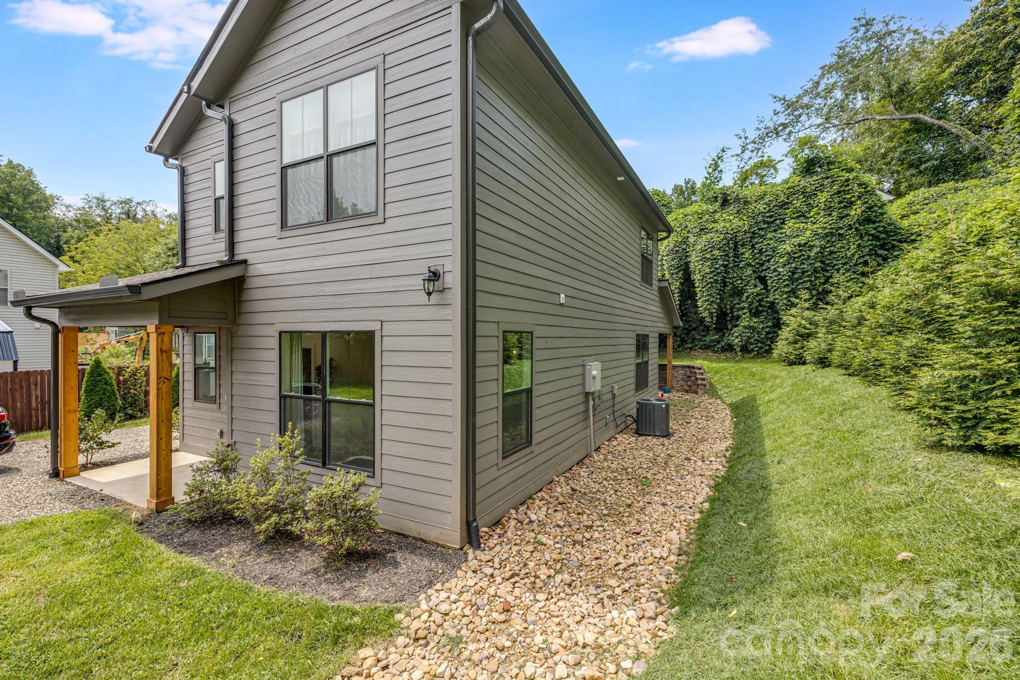 108 Glendale Avenue — Asheville
