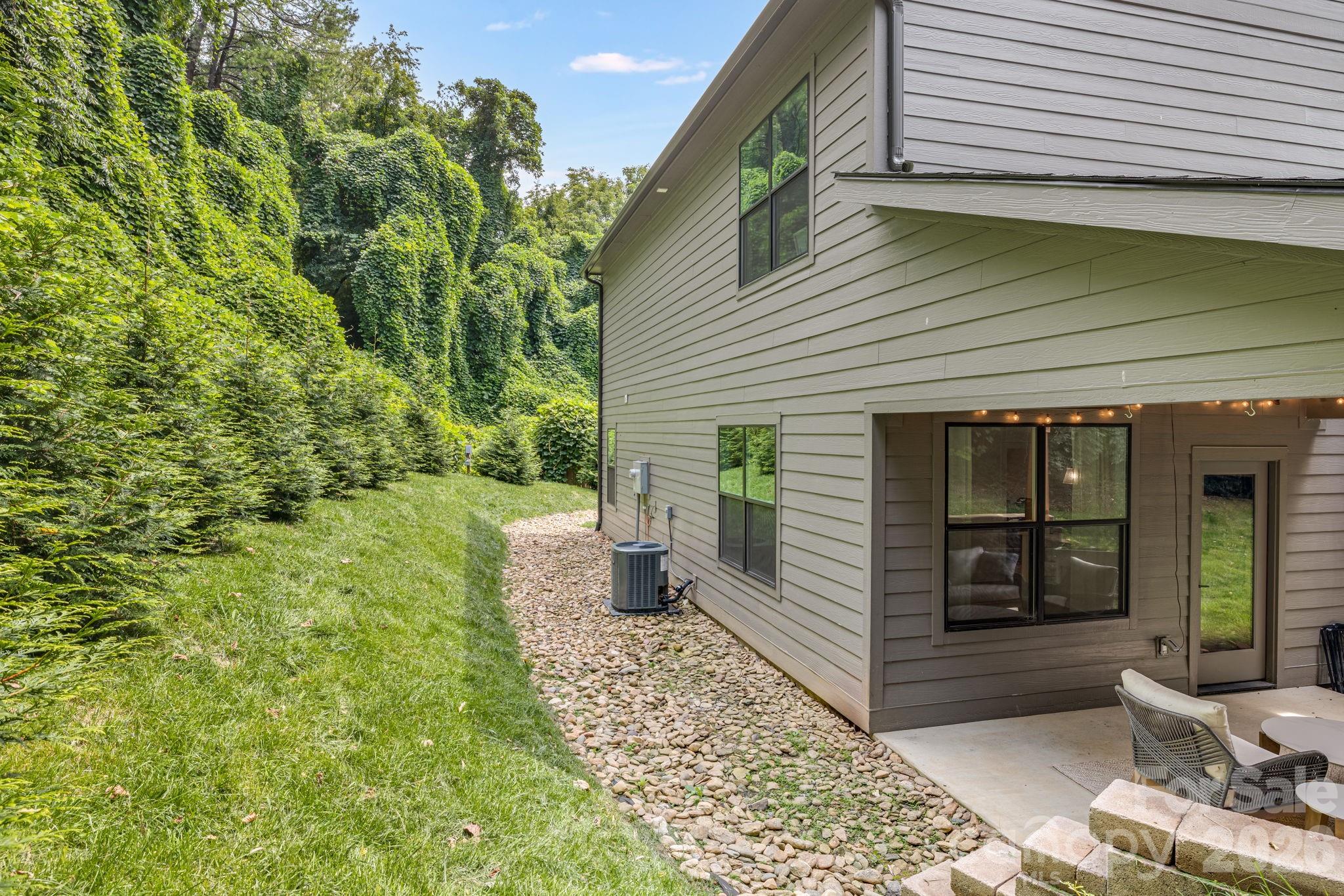 108 Glendale Avenue — Asheville