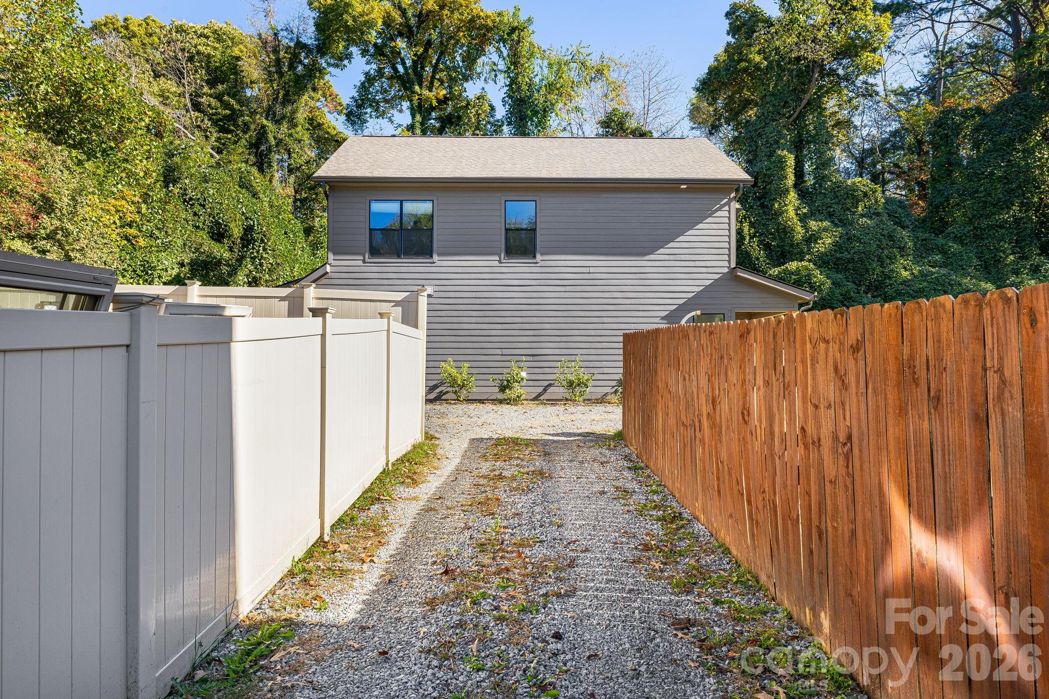 108 Glendale Avenue — Asheville