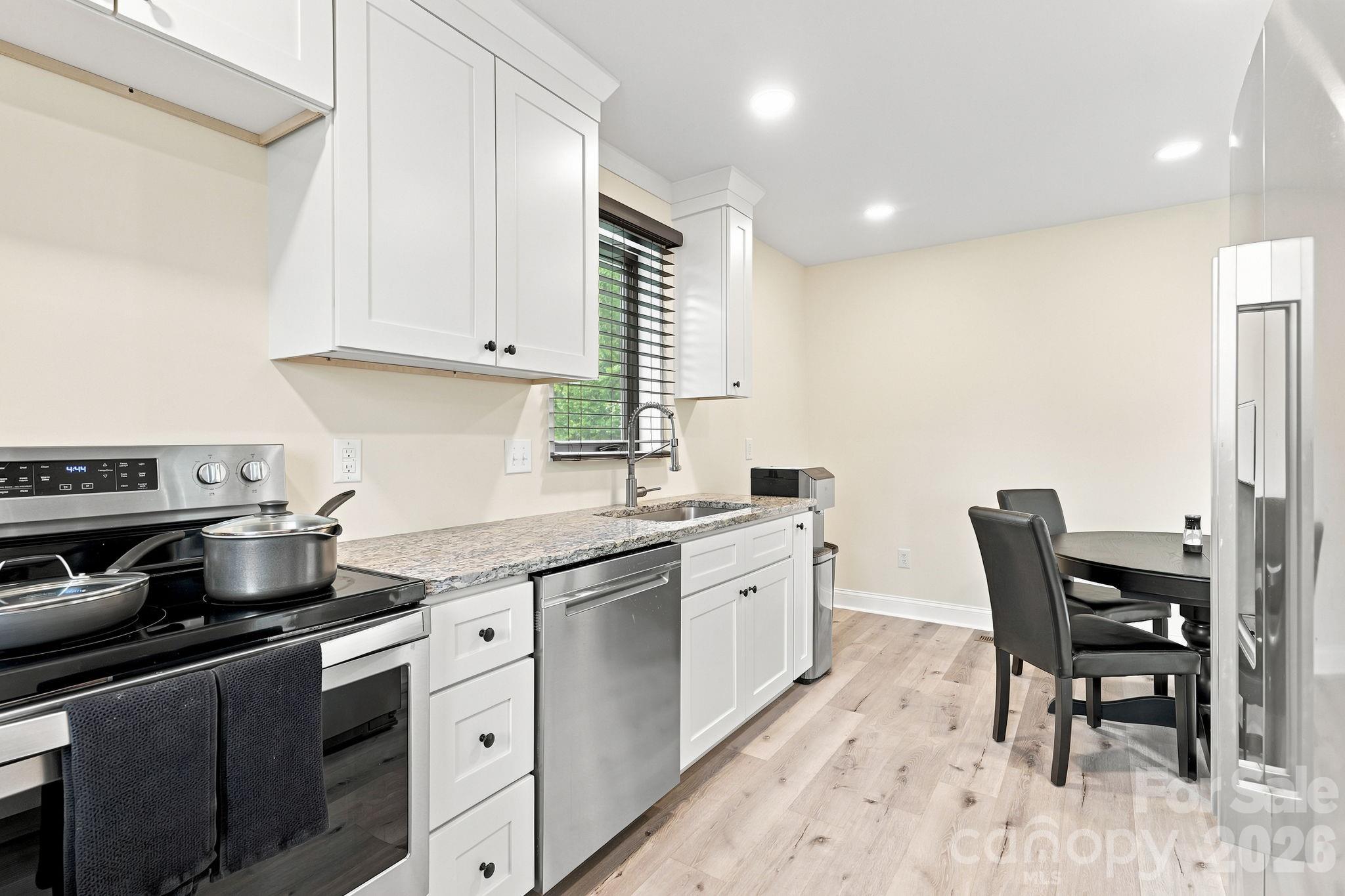 108 W Lee Avenue — Bessemer City