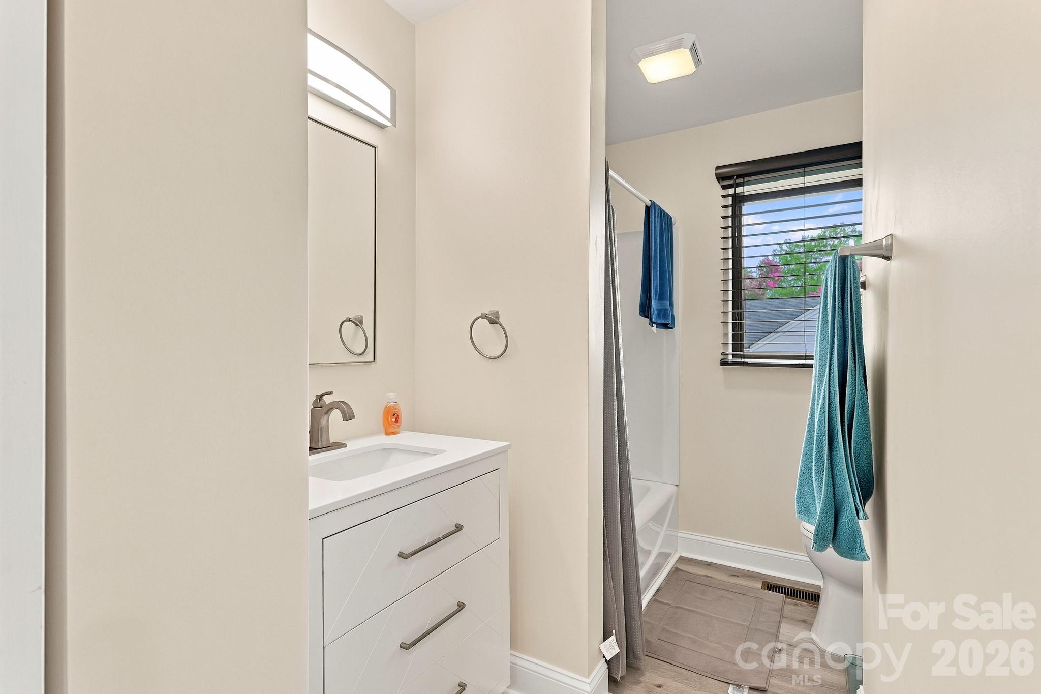 108 W Lee Avenue — Bessemer City