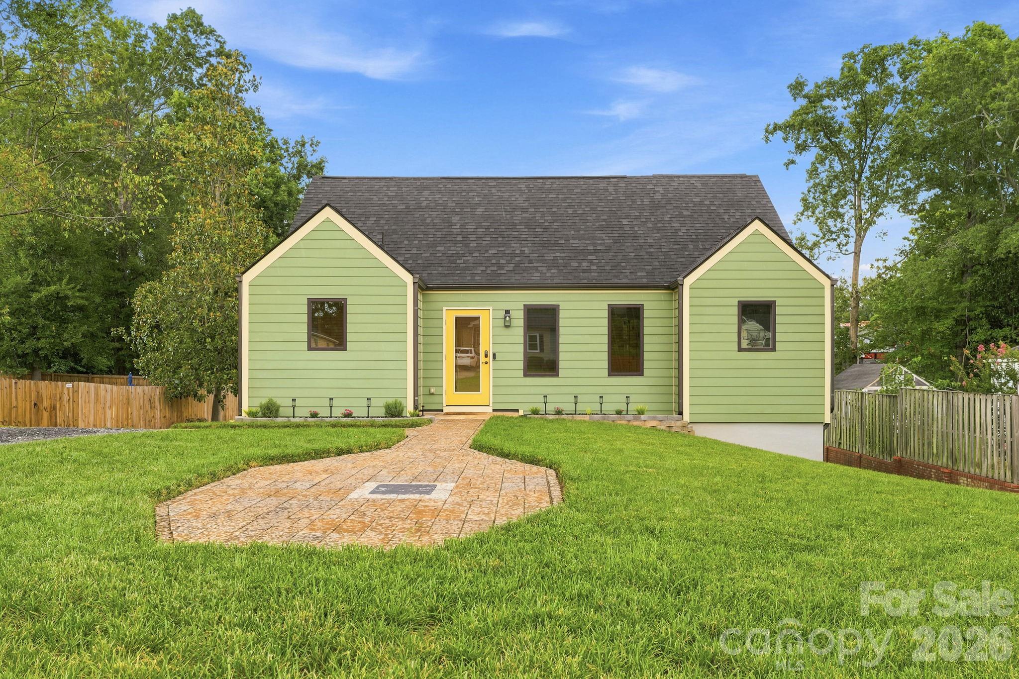 108 W Lee Avenue — Bessemer City