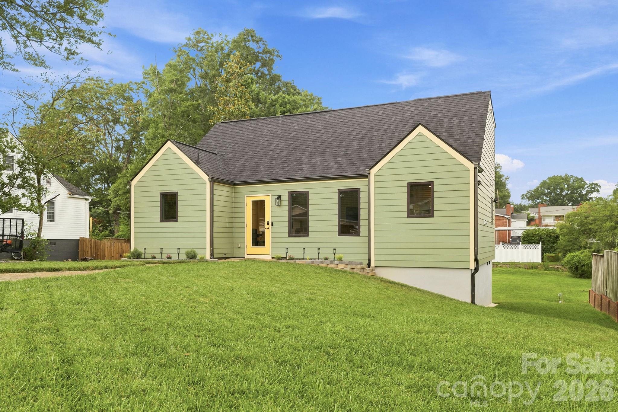108 W Lee Avenue — Bessemer City
