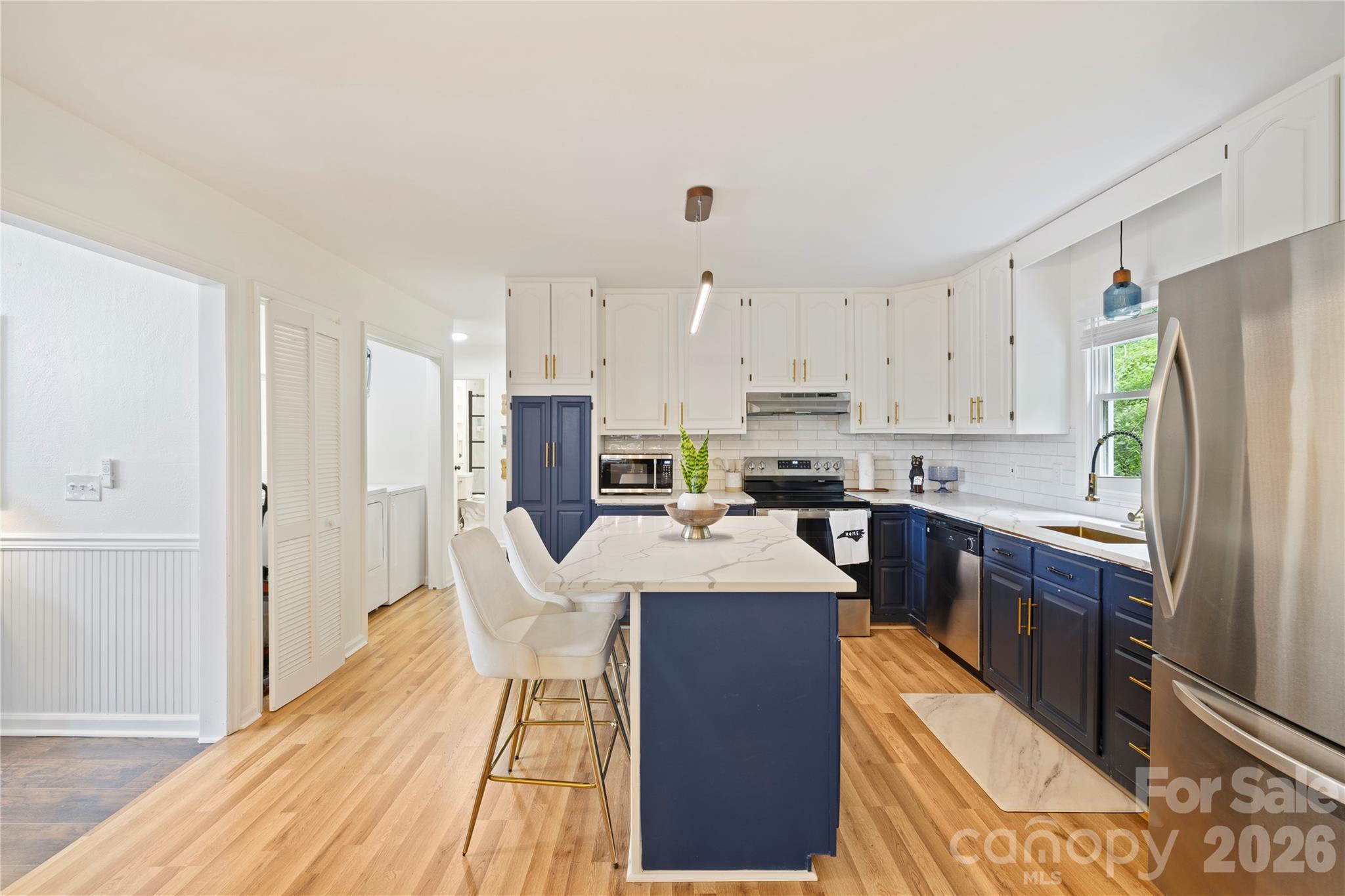 3954 NC 80 Highway — Bakersville