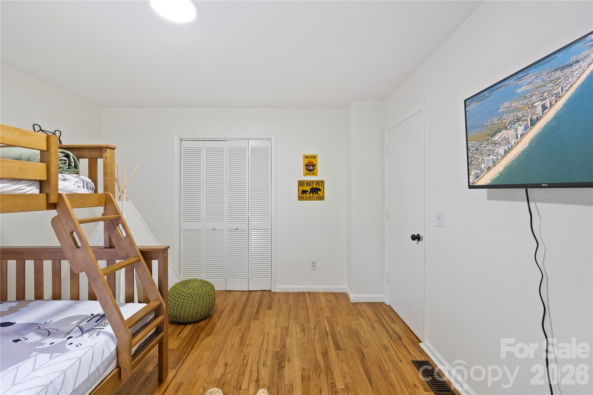 3954 NC 80 Highway — Bakersville