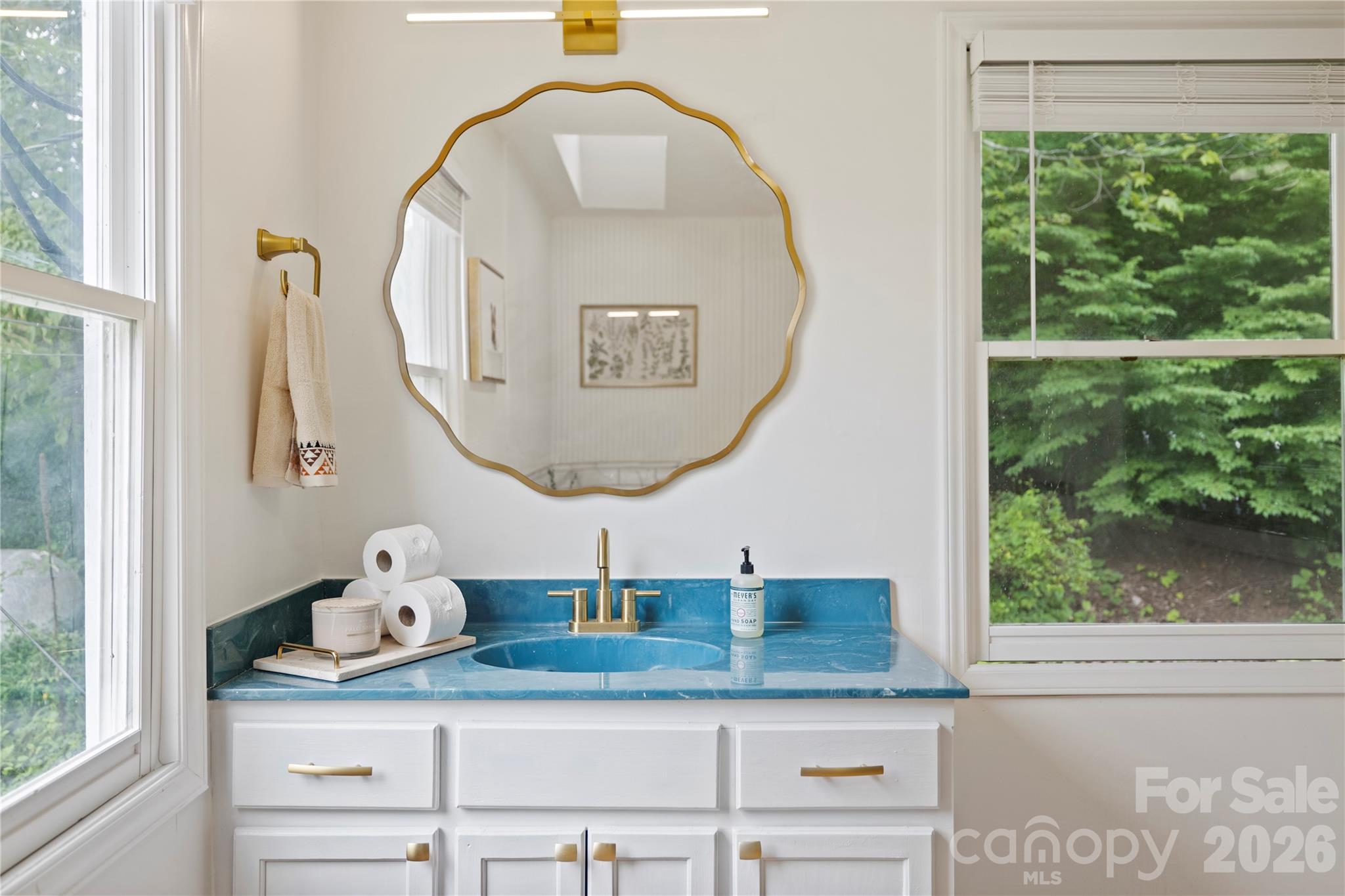 3954 NC 80 Highway — Bakersville
